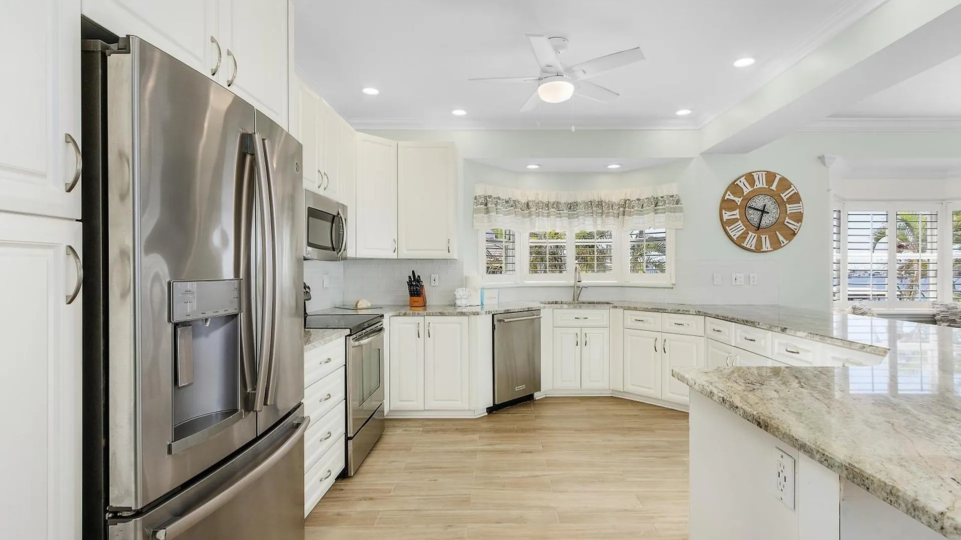 Sea Breeze Bay - 950 San Carlos Drive Fort Myers Beach