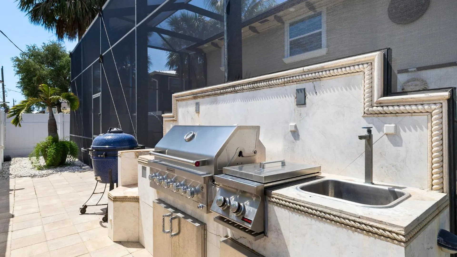 Gorgeous Near With Pool And Apartamento