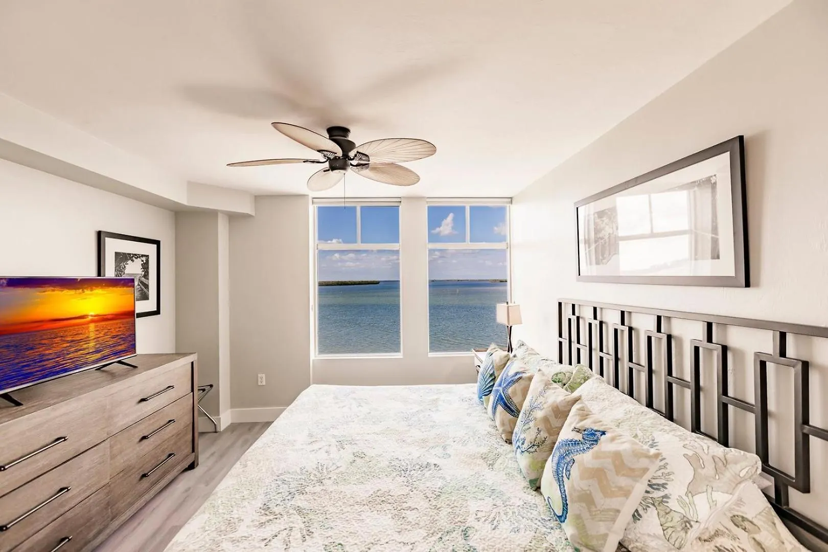 Southern Comfort - Updated Waterfront