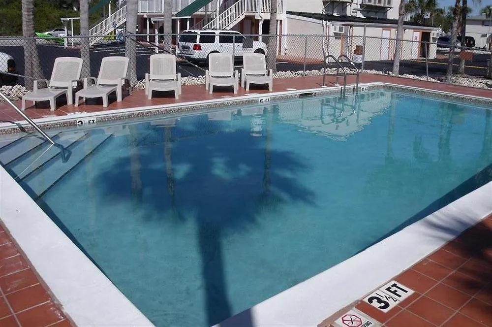 מוטל Latitude 26 Waterfront And Marina 3*
