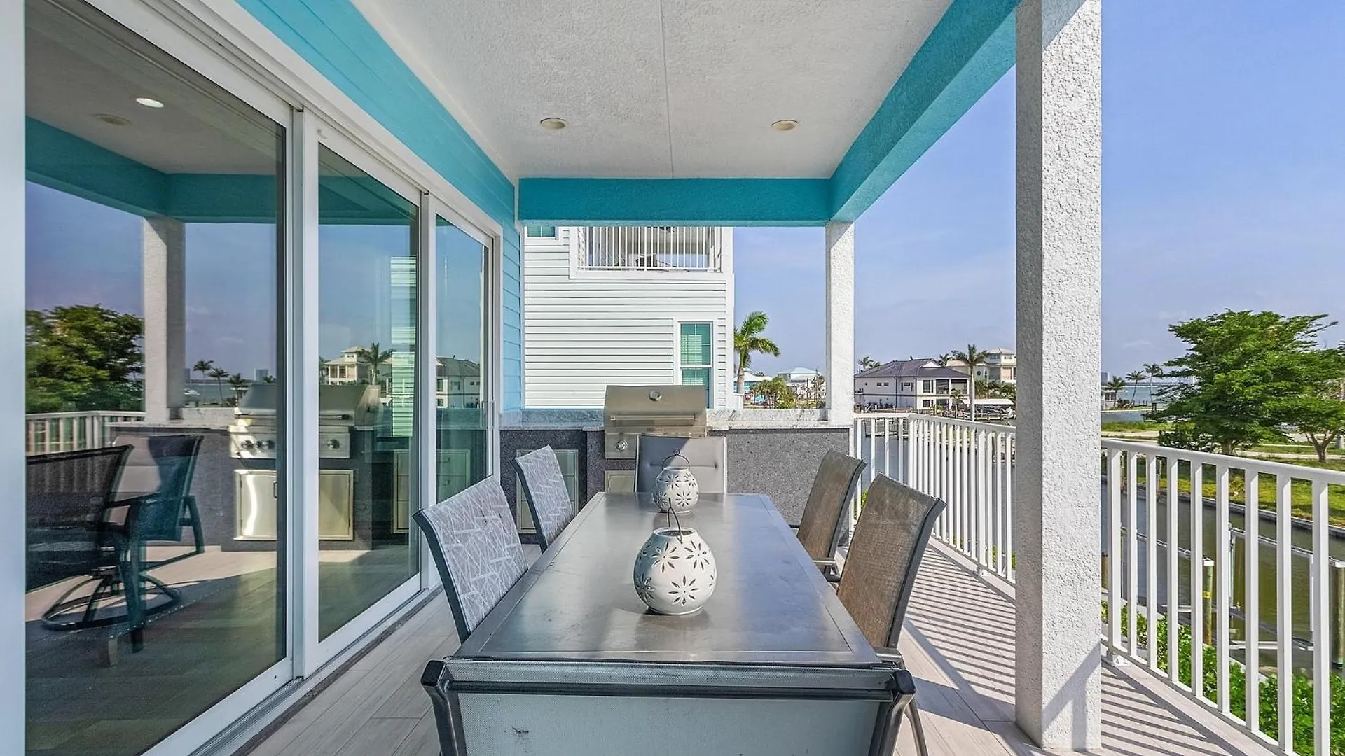 671 Estero Blvd 