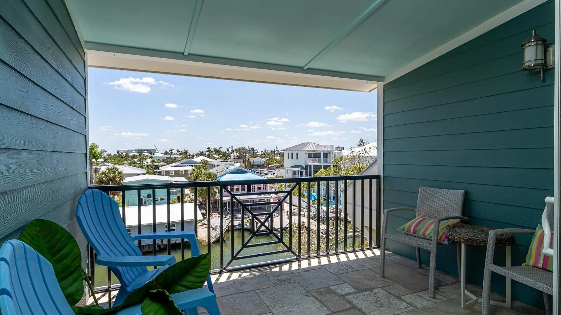 Beautiful With Private Pool On The North End Of Myers Beach! 度假居