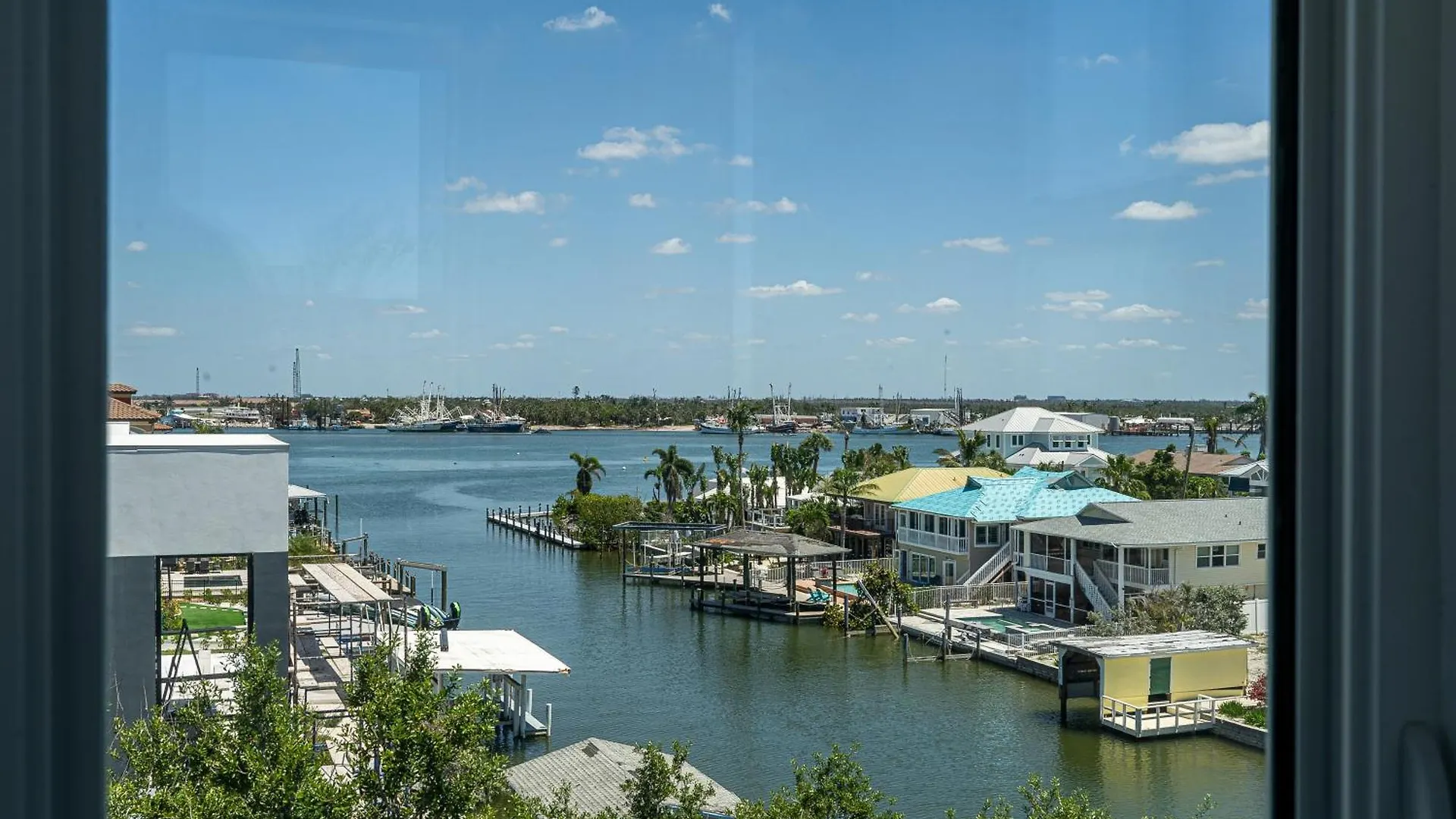 Beautiful With Private Pool On The North End Of Myers Beach! 度假居 迈尔斯堡海滩
