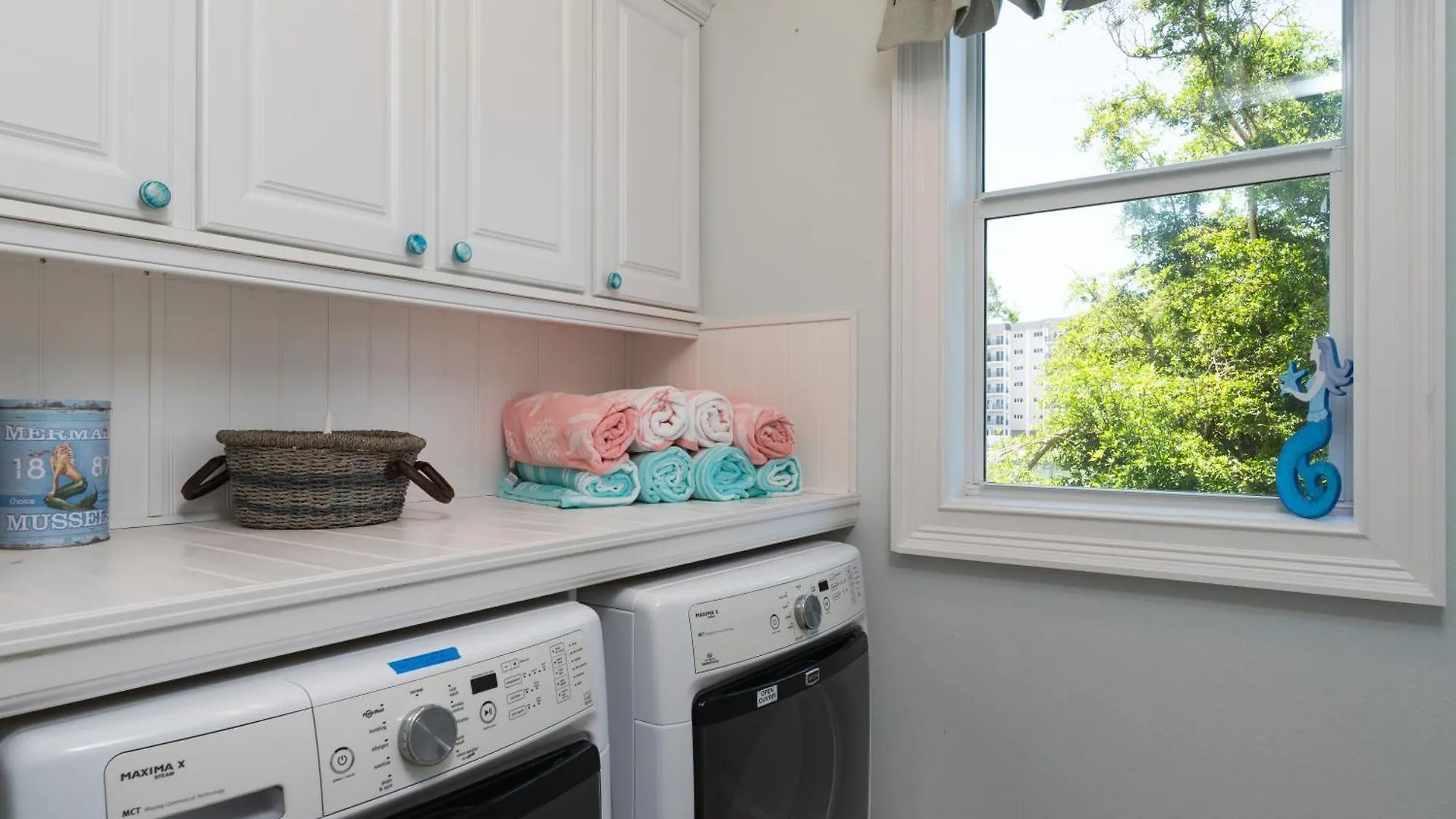 Beautiful With Private Pool On The North End Of Myers Beach!