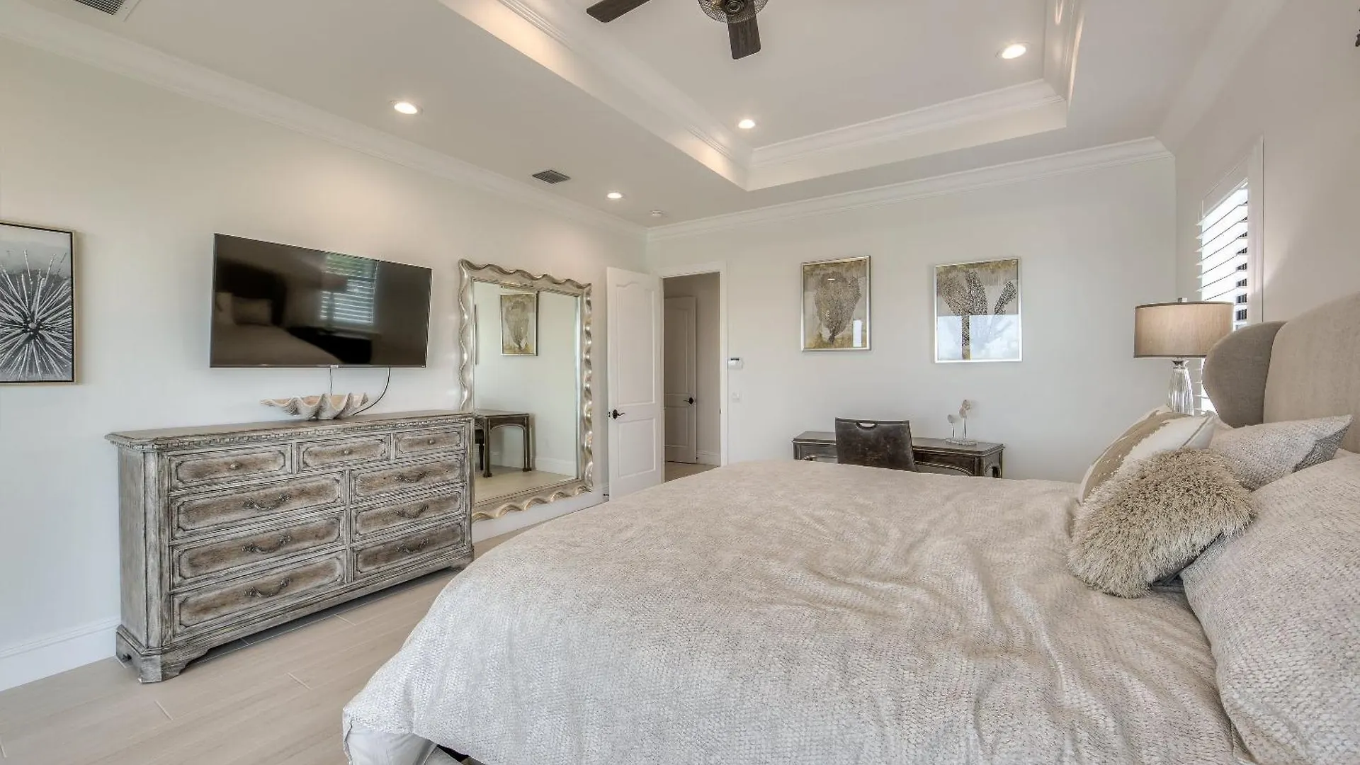 Aloha Oasis - 3554 Estero Blvd *