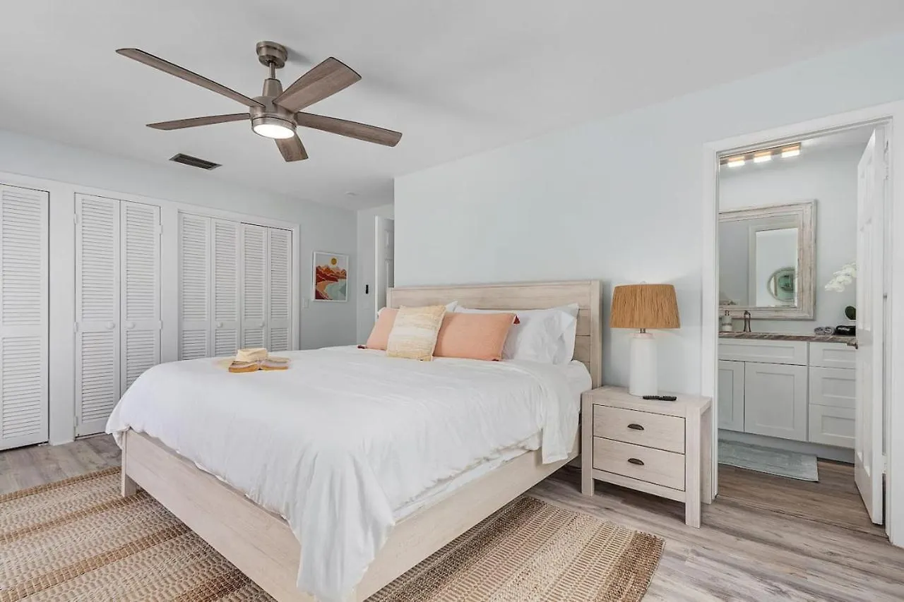 Blue Heaven Pool Duplex Perfect For 2 Families * פורט מיירס ביץ'