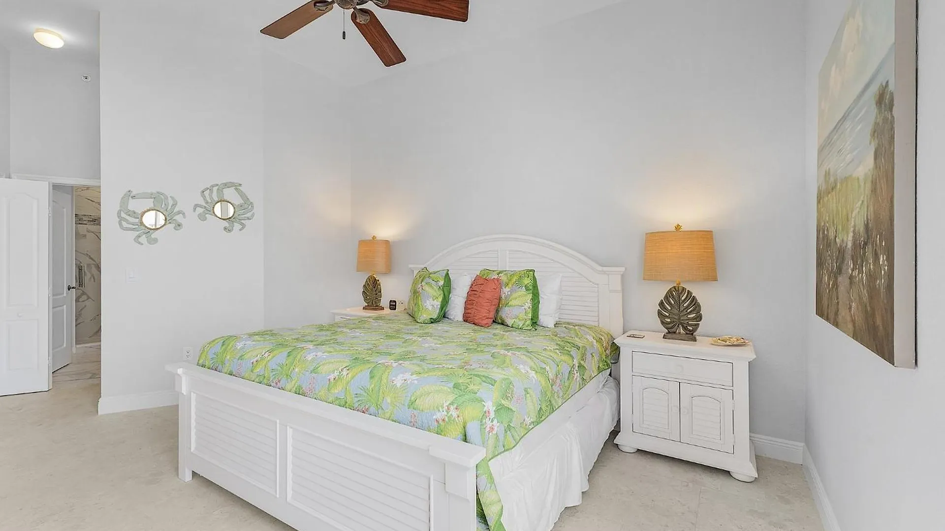Palm Harbor Penthouse With Marina Views *