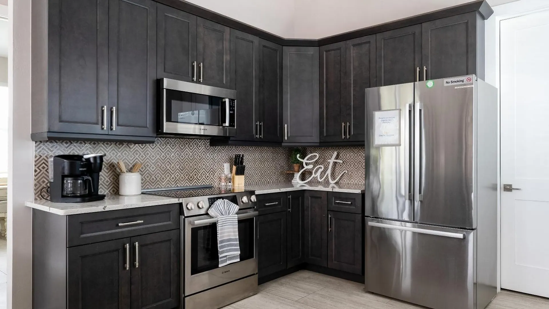 بيت للعطل New 4br Oasis: Walk To Beach, Pool, Pet-friendly! *