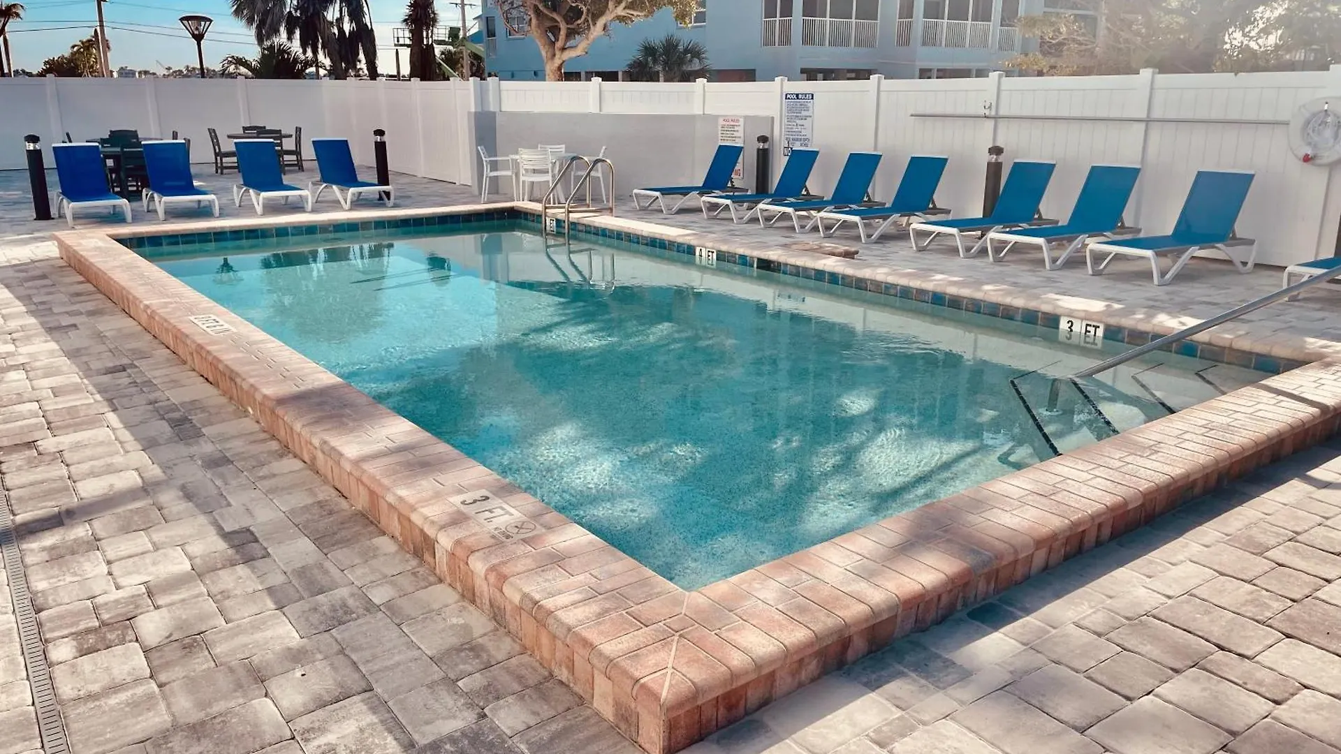 Vakantiehuis Stunning Gulf-front Condo: Pool & Private Balcony *