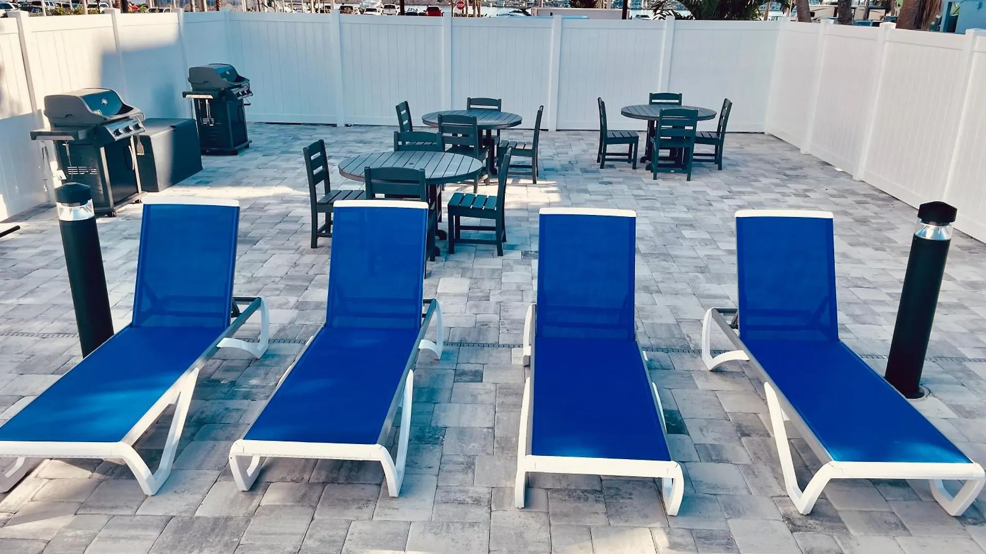 Stunning Top-floor W/ Panoramic Views, Pool بيت للعطل فورت مايس بيتش