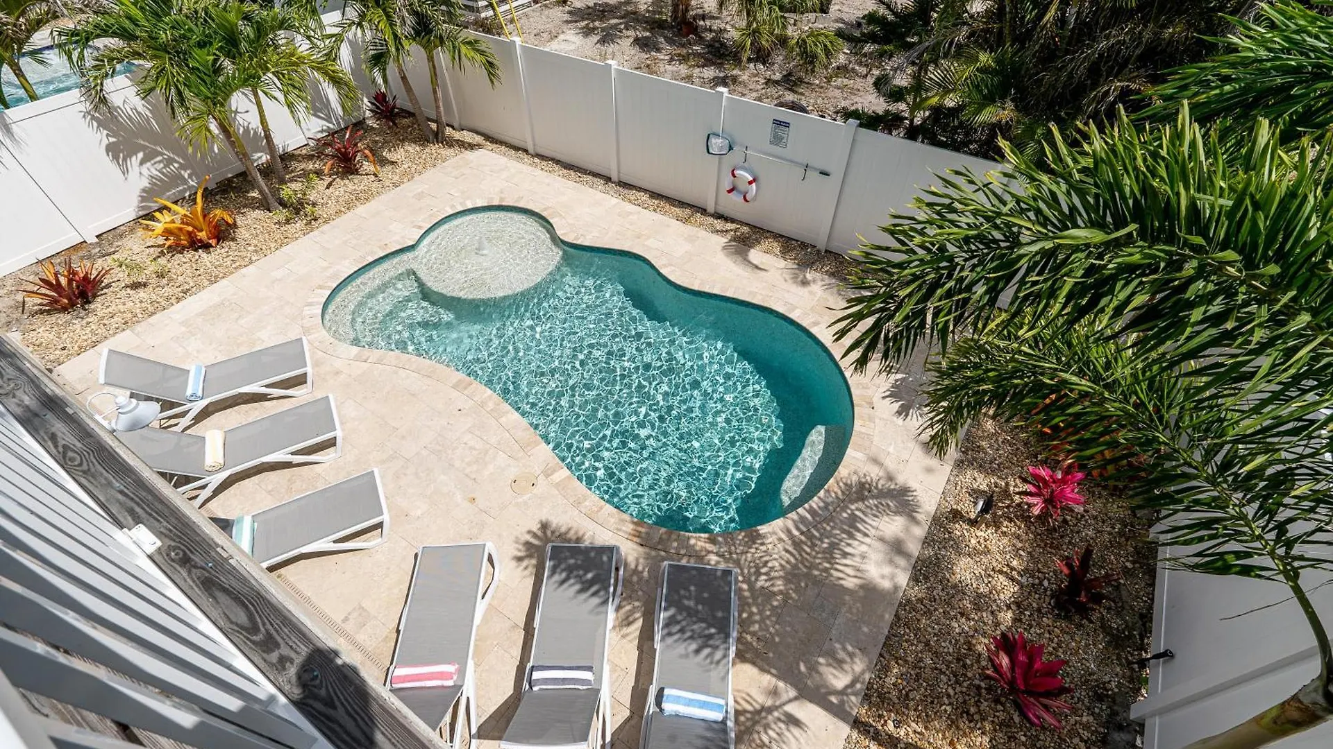 بيت للعطل New 4br Oasis: Walk To Beach, Pool, Pet-friendly!