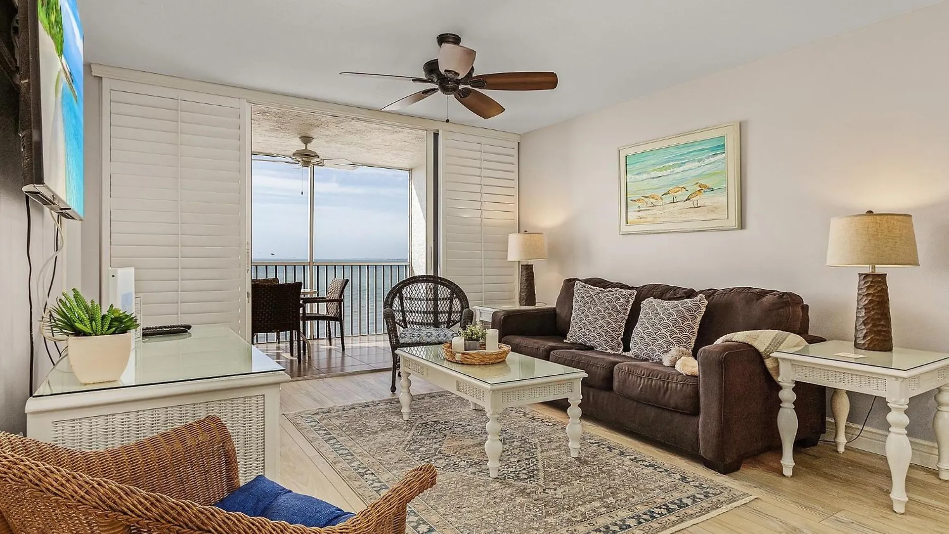 Stunning Gulf-front Condo: Pool & Private Balcony *