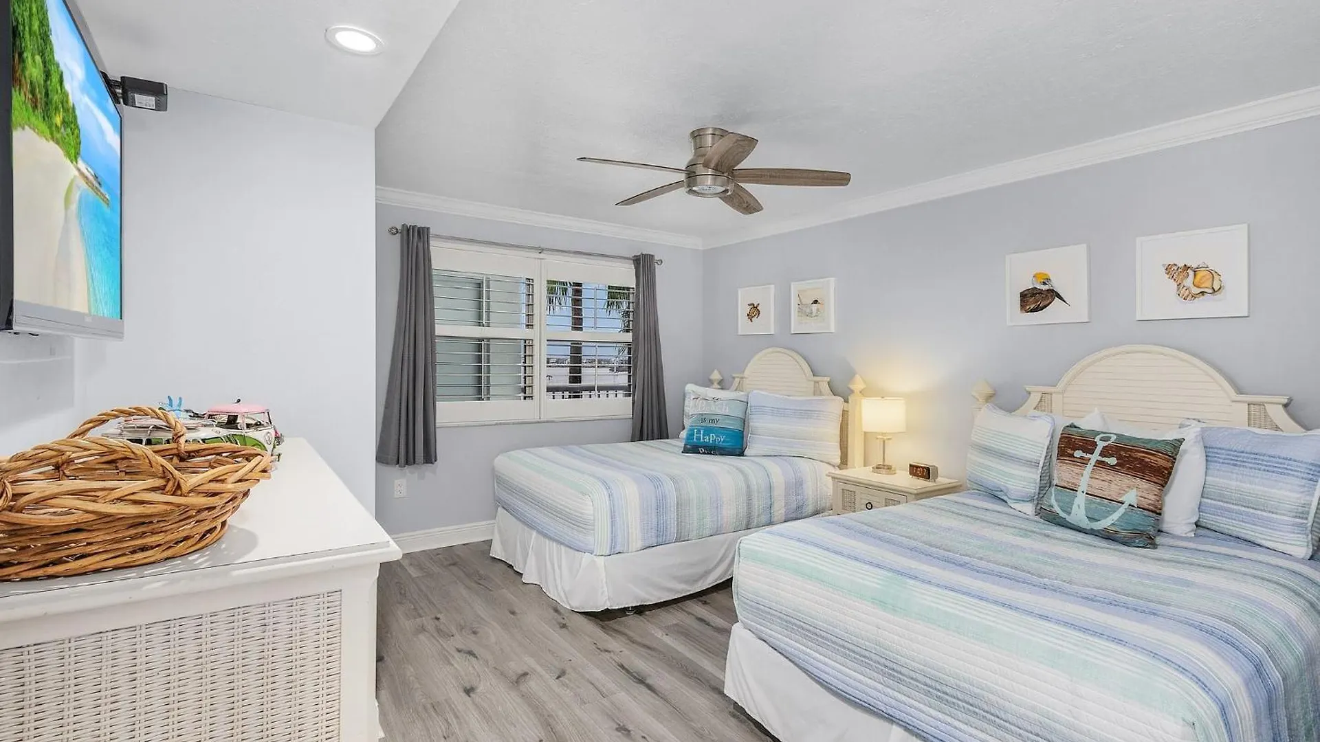 Hébergement de vacances Beachfront Bliss: Gulf Views, Pool, Sleeps 8! *