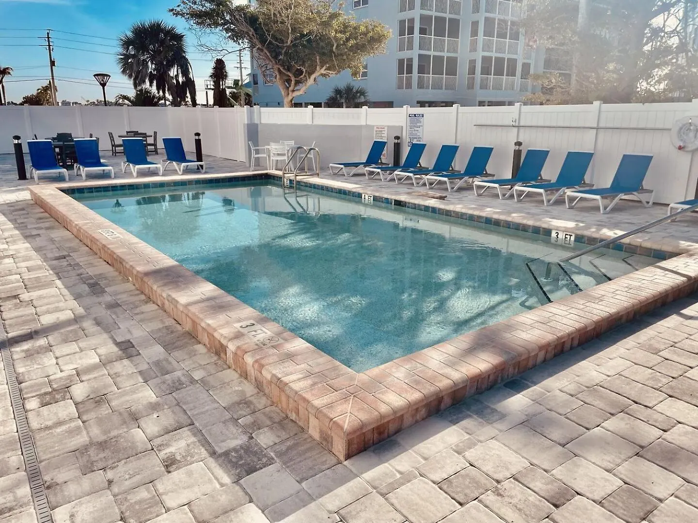 Сasa de vacaciones Beachfront Condo: Gulf & Bay Views, Pool, Downtown Fort Myers Beach