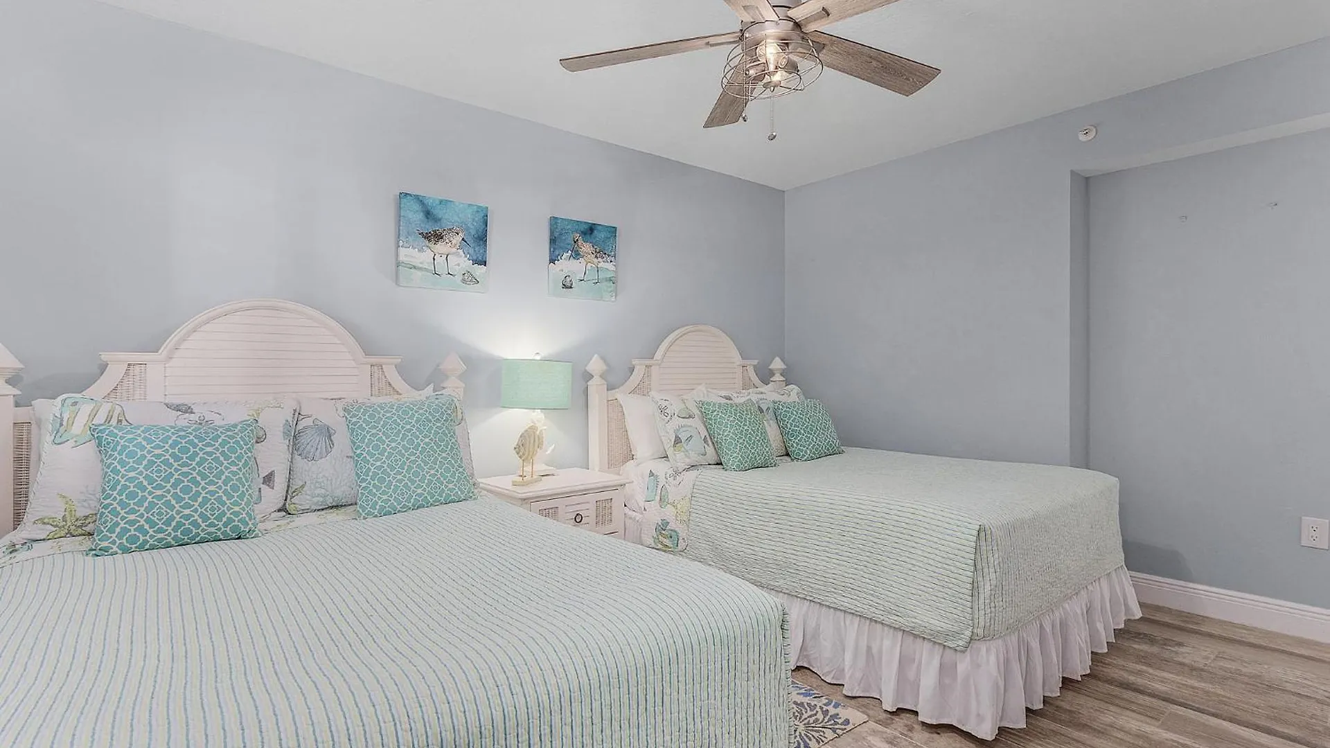 Сasa de vacaciones Beachfront Condo: Gulf & Bay Views, Pool, Downtown *
