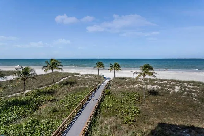 Beachfront Bliss: Views, Pool, Walk To Times Sq!