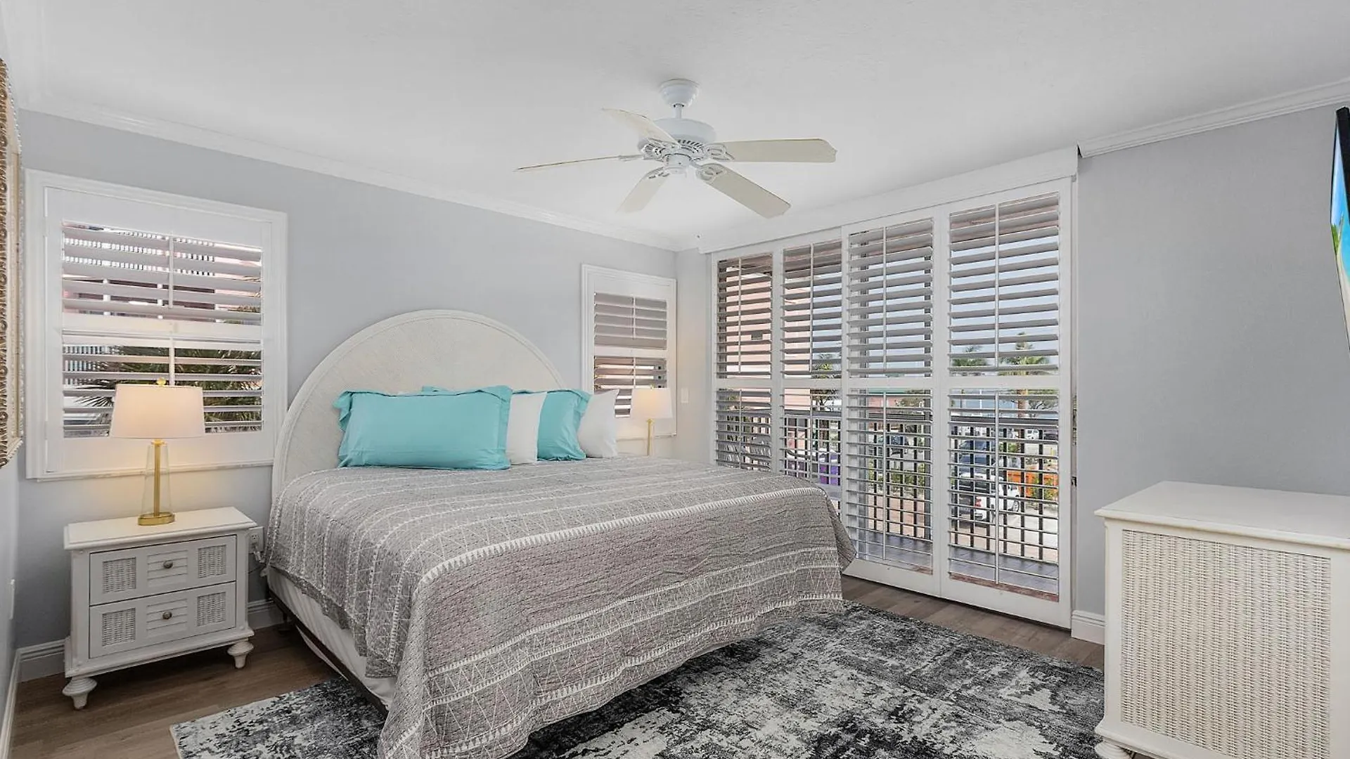 Beachfront Corner: Gulf Views, Pool, Walk Times Sq בית נופש פורט מיירס ביץ'