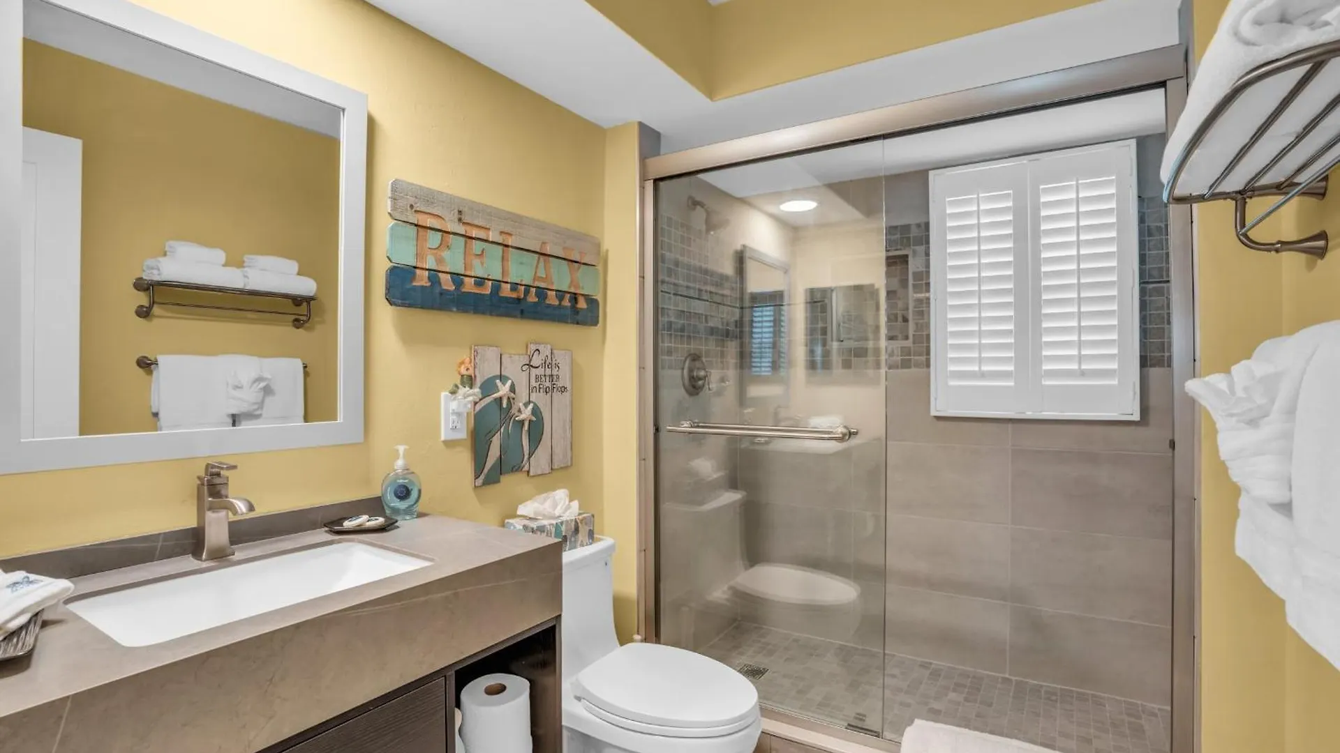 Mermaid House: 2br, Pool, & Canal Access 度假居 *