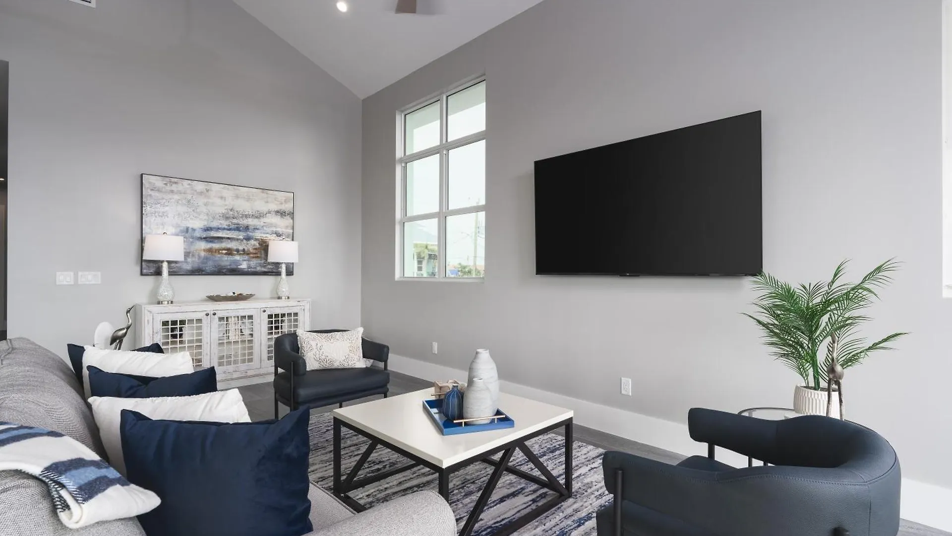 Luxurious Palermo: Heated Pool, * Fort Myers Beach