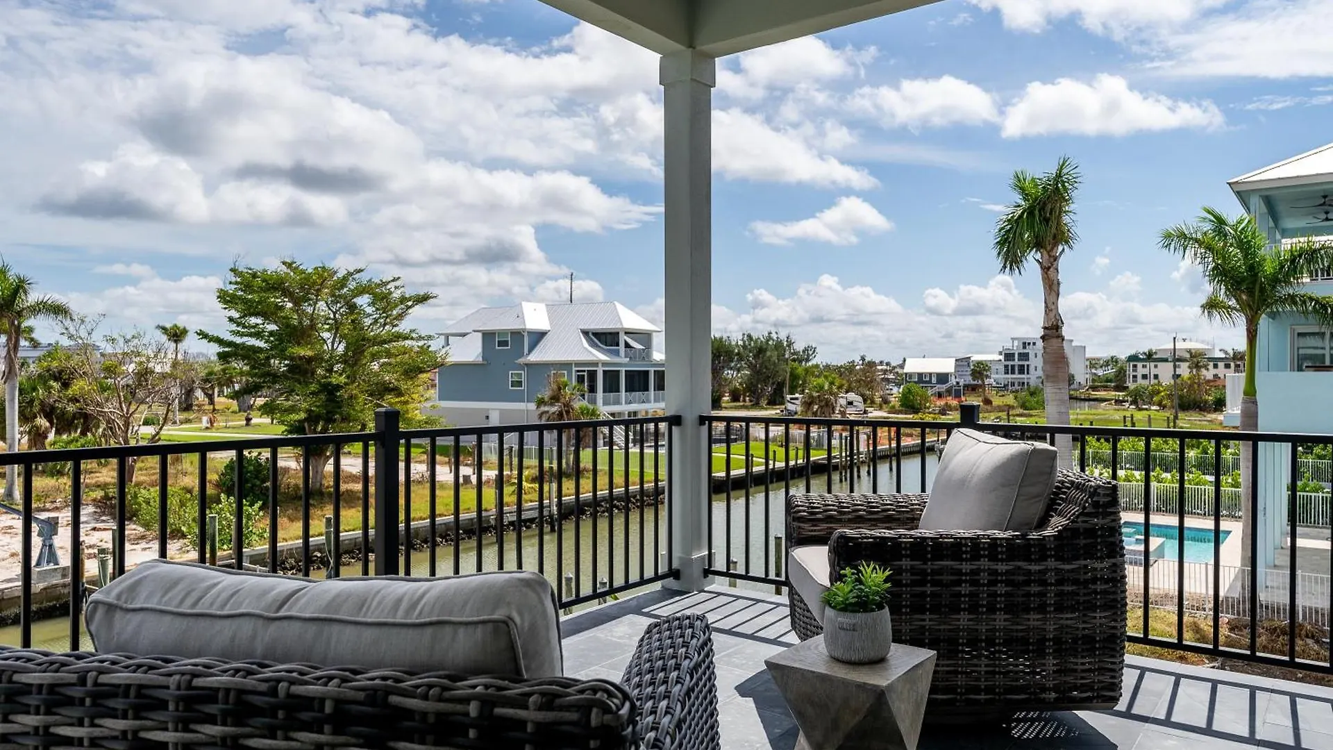 Canal-front Luxury: Pool, & Steps To بيت للعطل فورت مايس بيتش