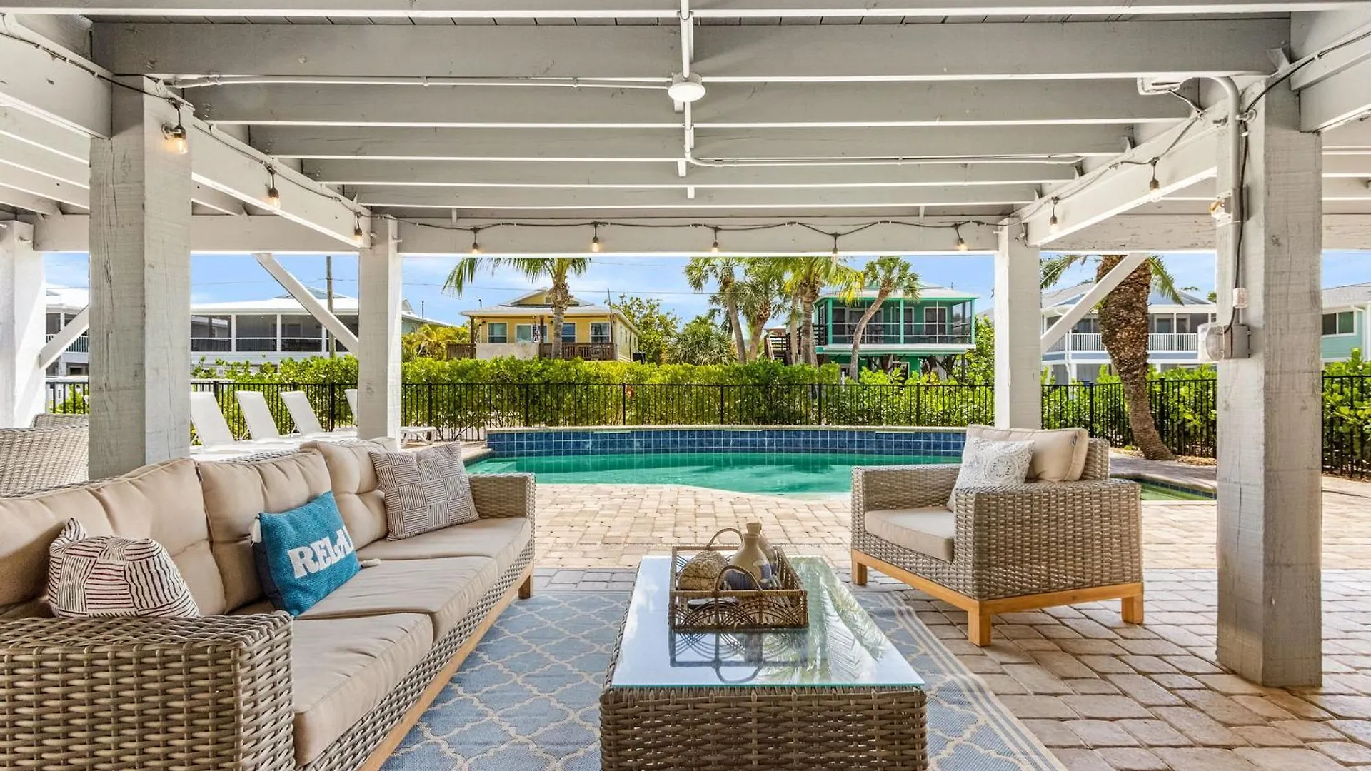 度假居 Charming Oasis: Heated Pool, & Access