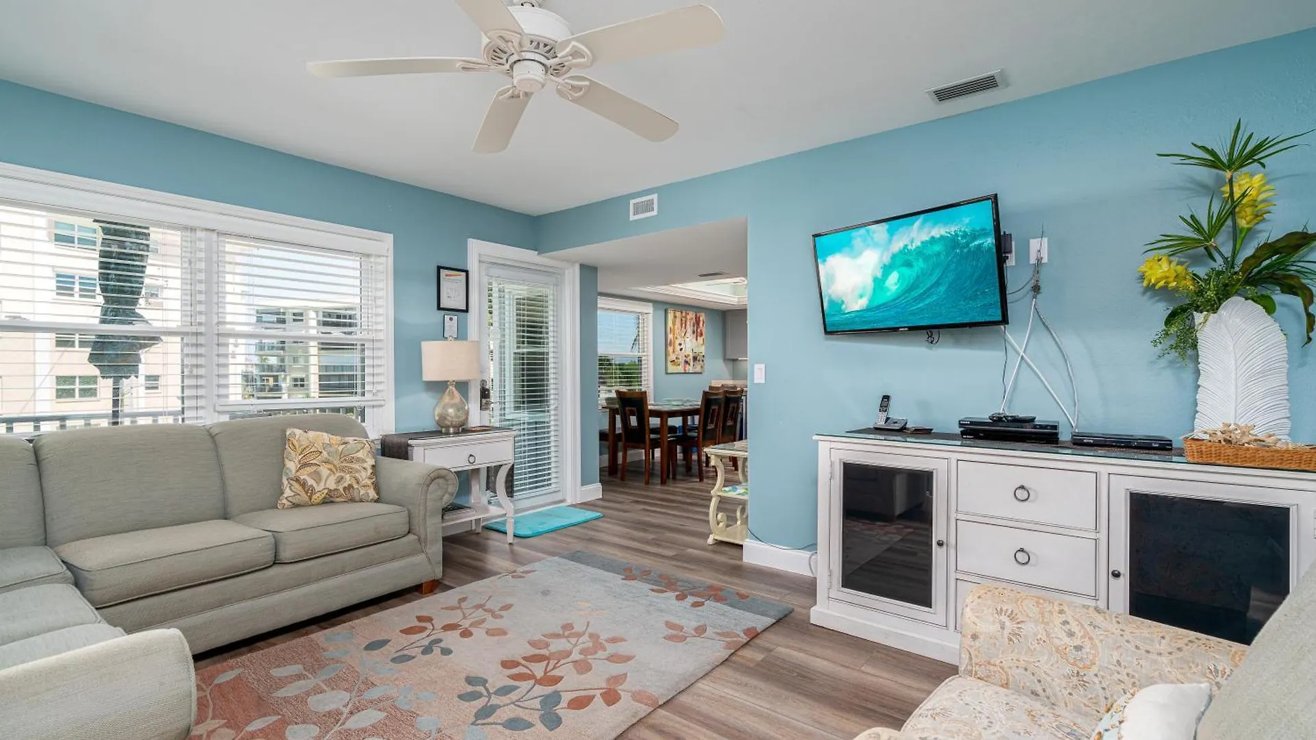 Casa vacanze Island Haven: Two Units, Pool, Proximity *