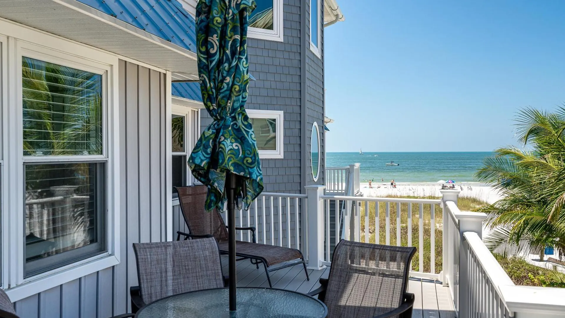 Island Haven: Two Units, Pool, Proximity Fort Myers Beach