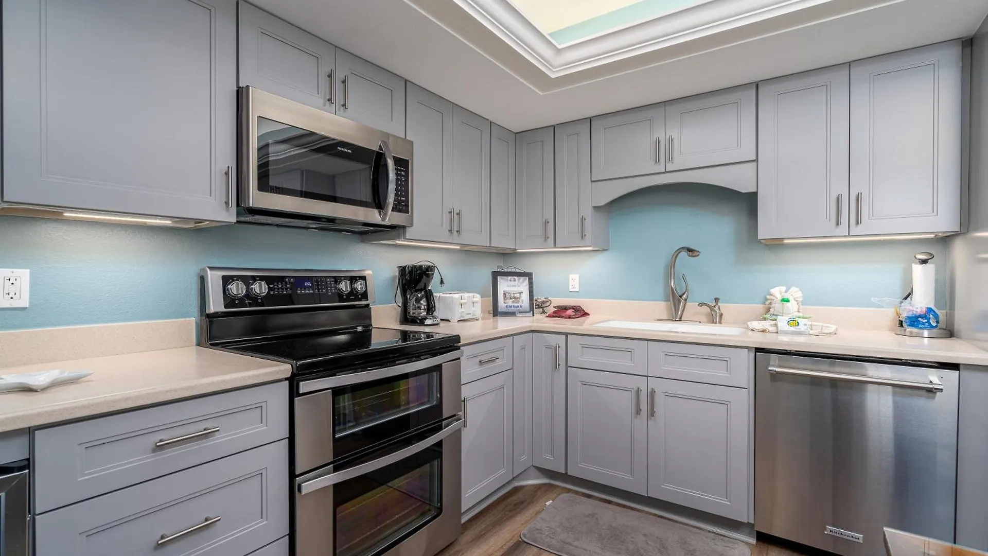 Island Haven: Two Units, Pool, Proximity Casa vacanze *