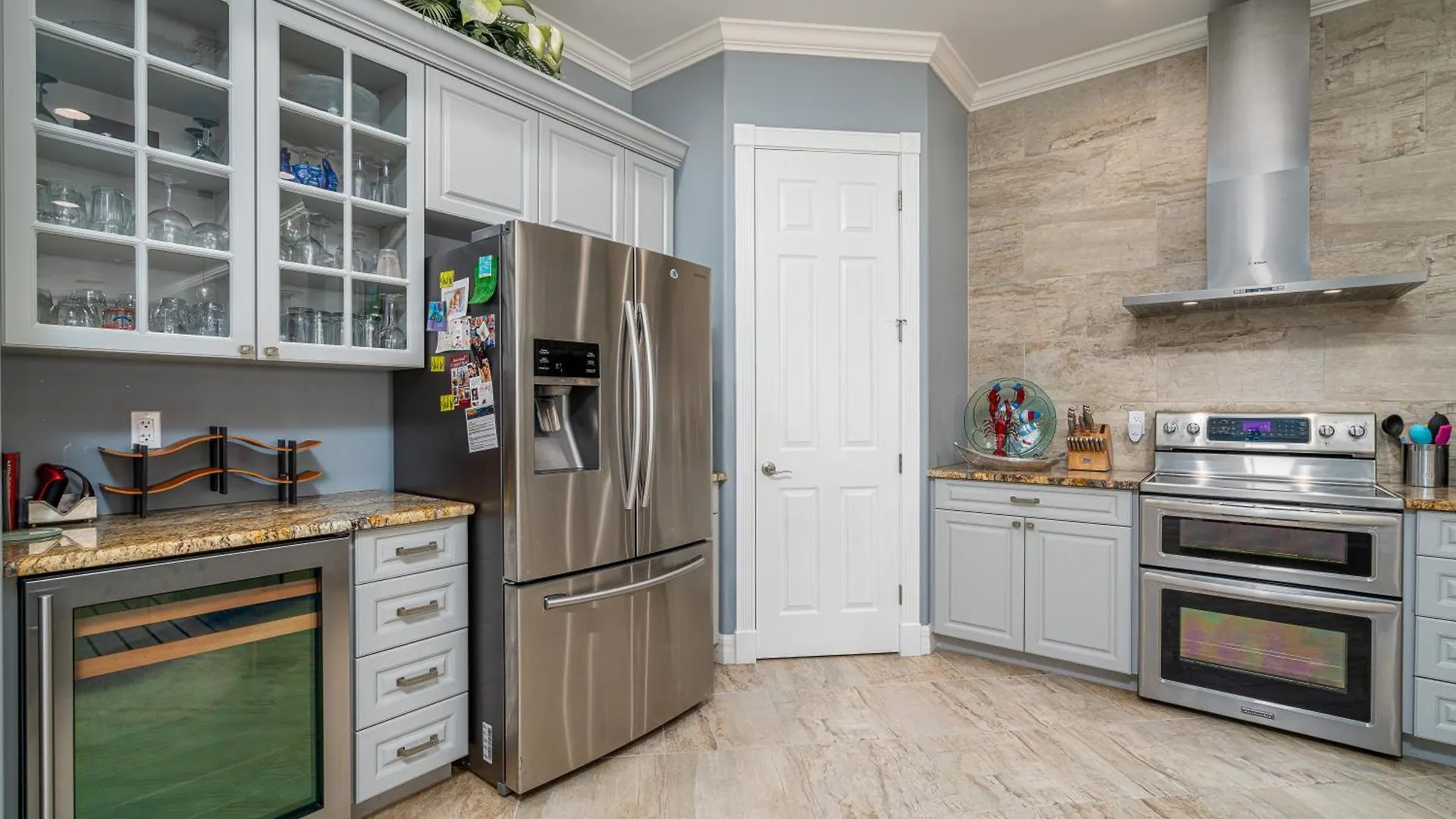 Island Haven: Two Units, Pool, Proximity Fort Myers Beach