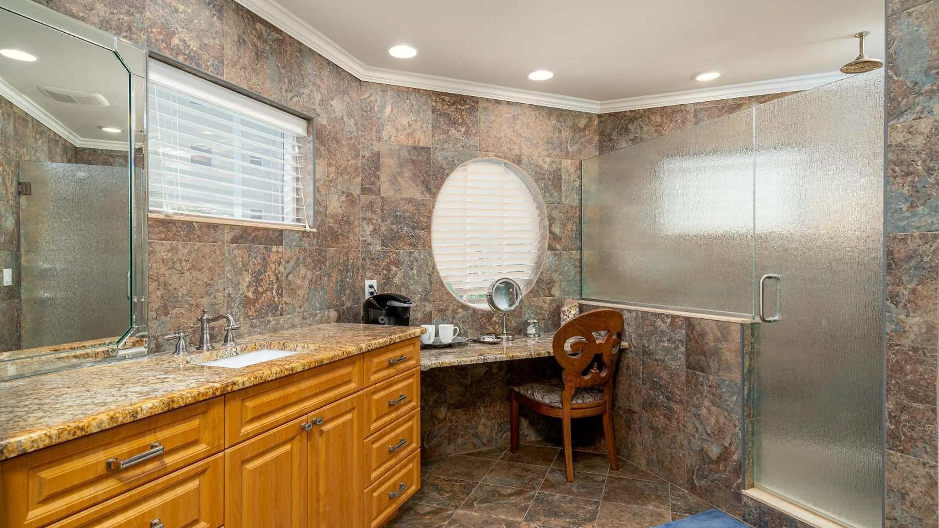 Island Haven: Two Units, Pool, Proximity Fort Myers Beach