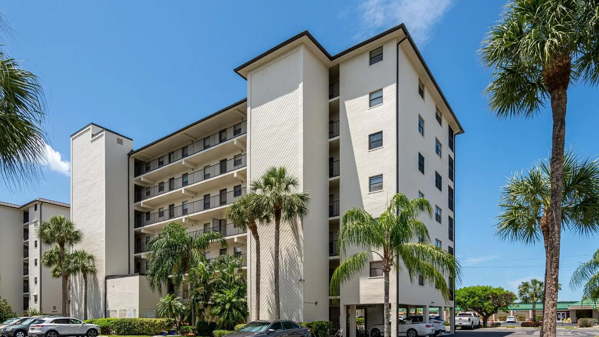 Always Summertime: Views, Pool & Pickleball Courts Semesterbostad Fort Myers Beach