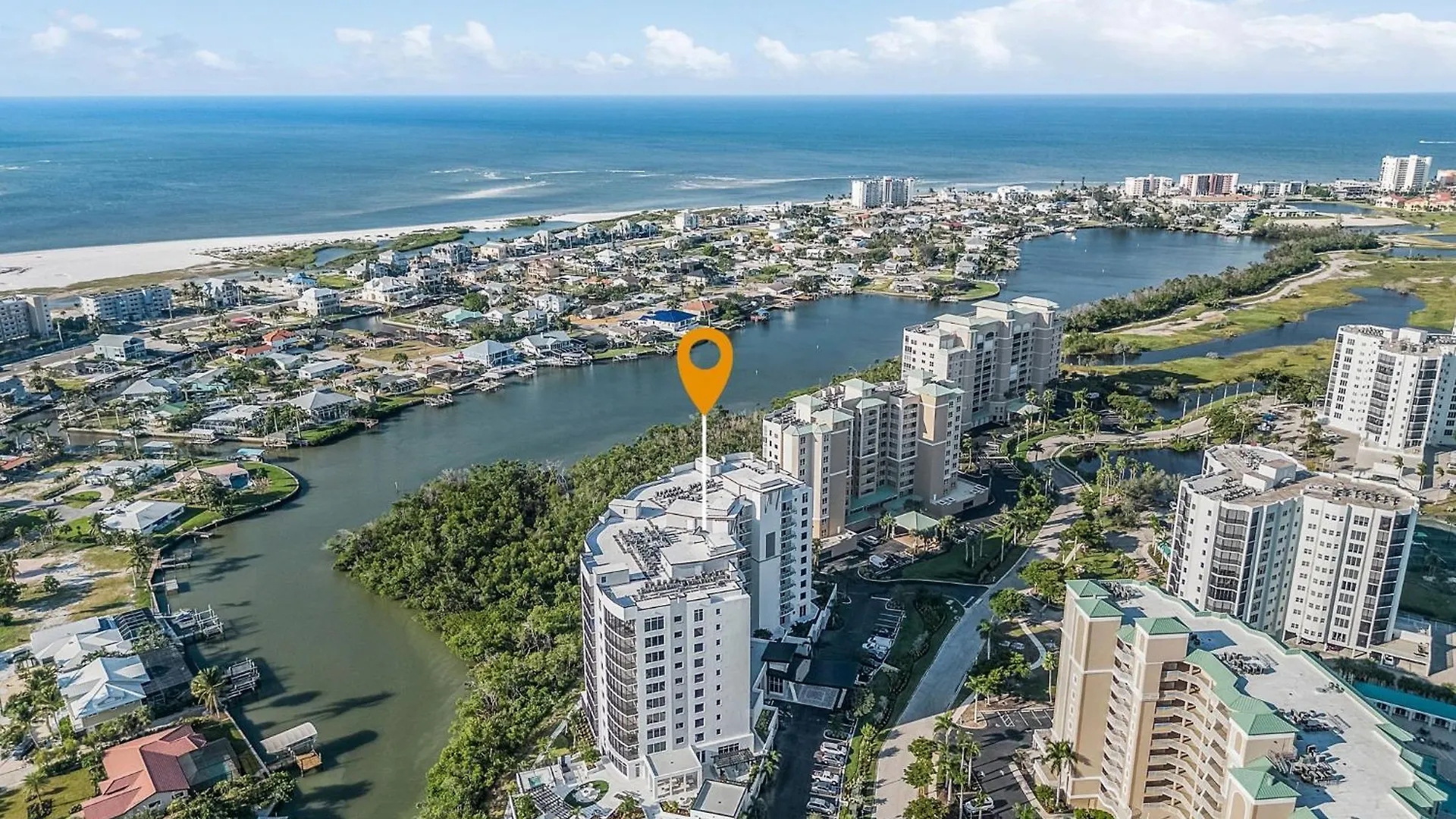 Estero Island 3br With Beach, Pool & Hot Tub