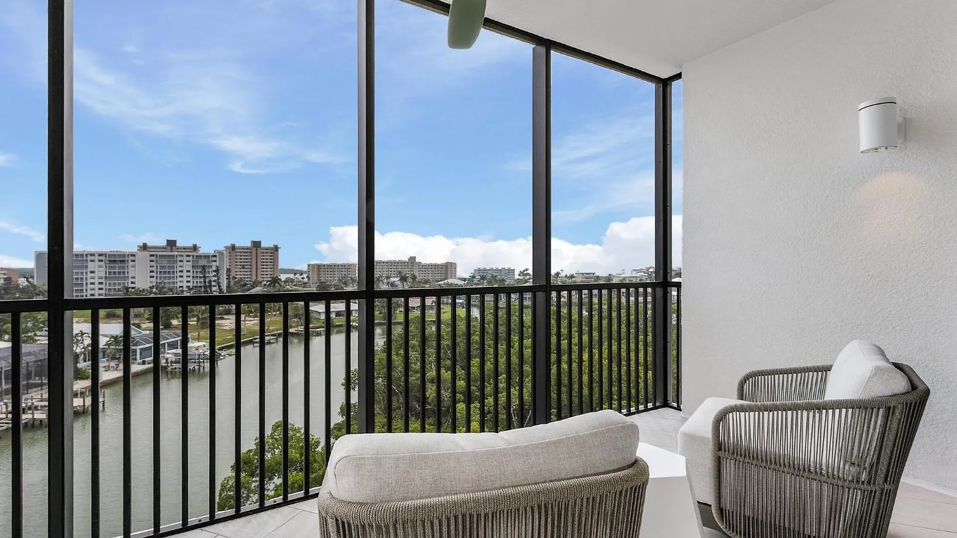 Estero Island 3br With Beach, Pool & Hot Tub