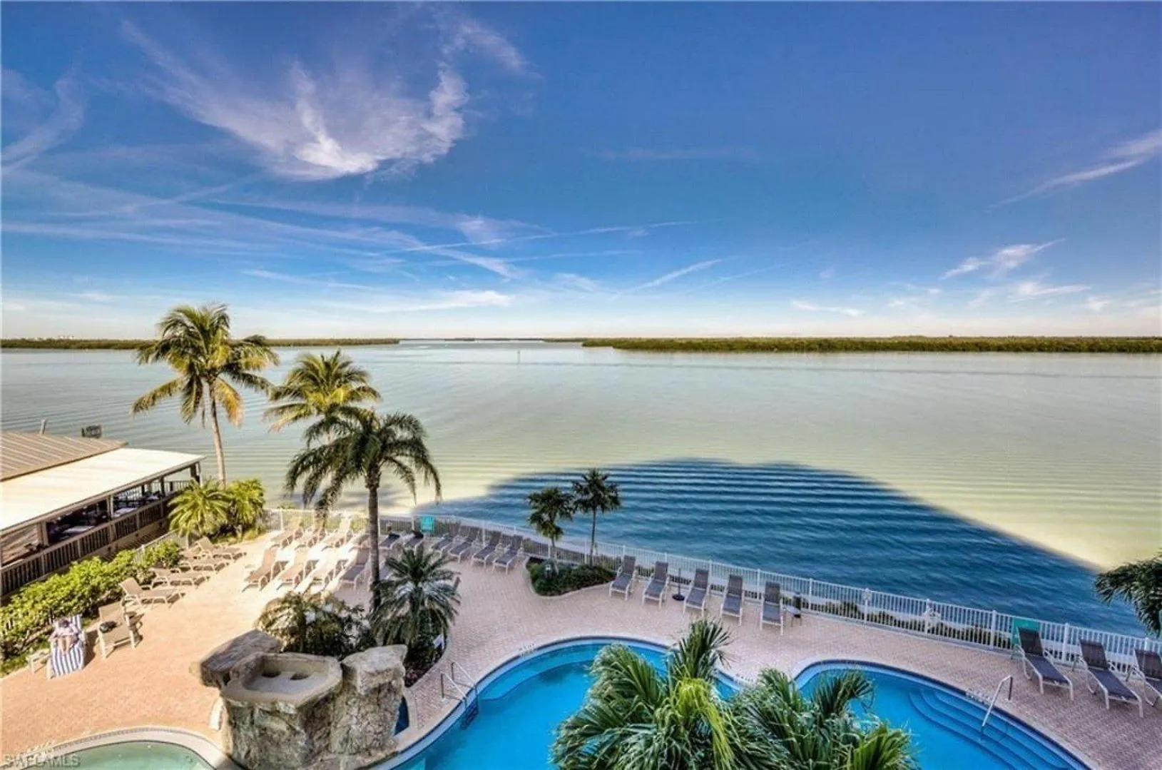 Southern Comfort - Updated Waterfront