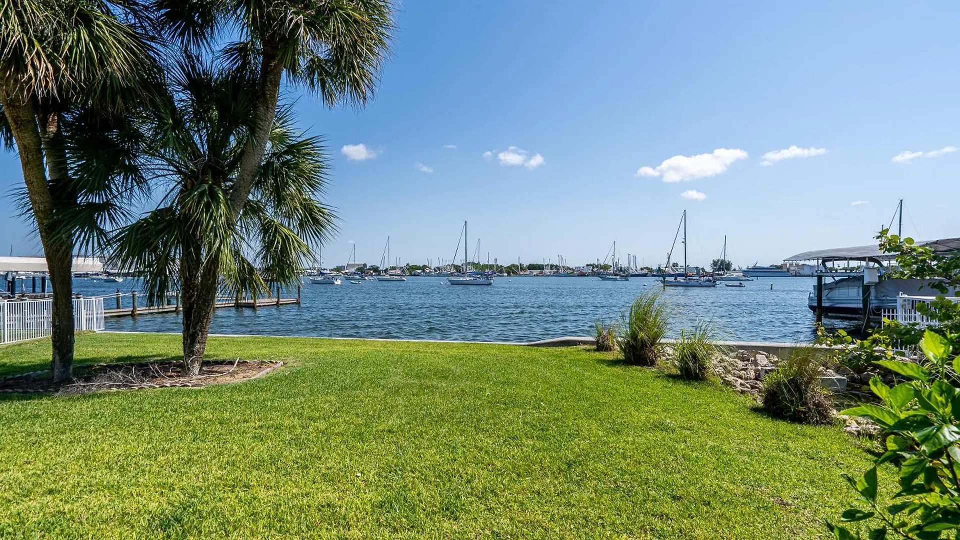180° Bay Views, Newly Remodeled, Walk To *