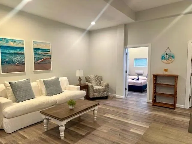 Sea Breeze Bay - 950 San Carlos Drive * Fort Myers Beach