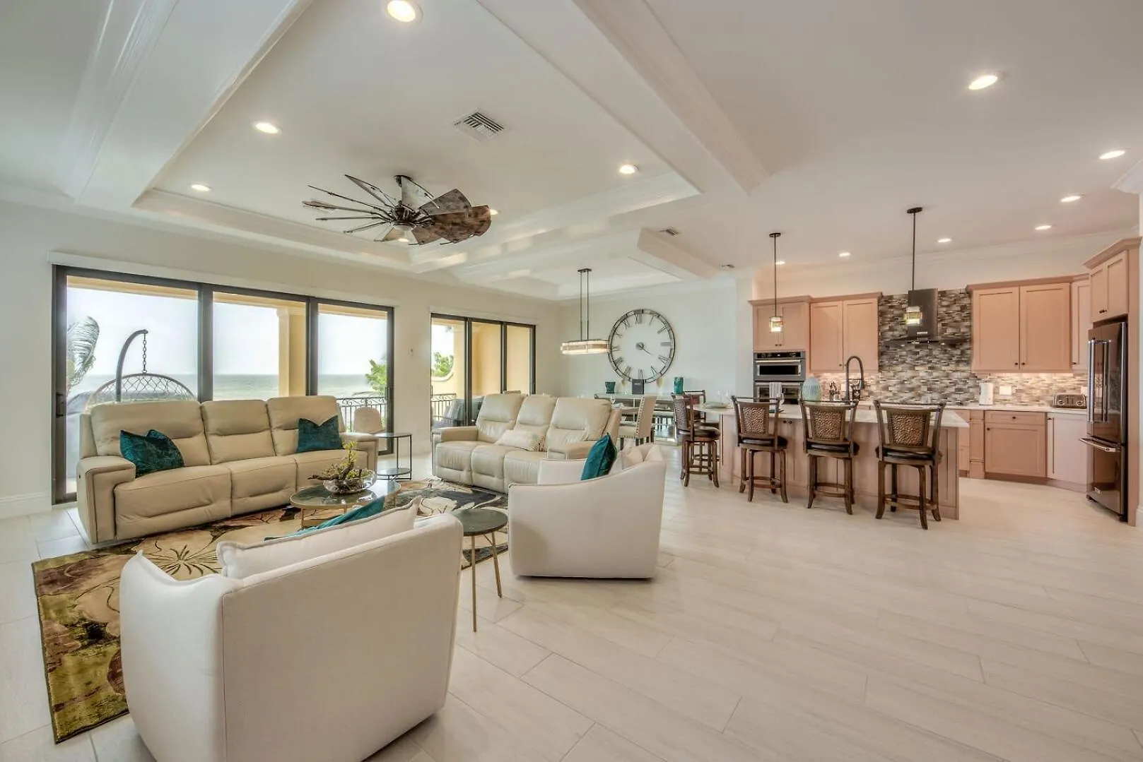 Big Kahuna Oasis: 10br, Pools & Access Σπίτι διακοπών Fort Myers Beach