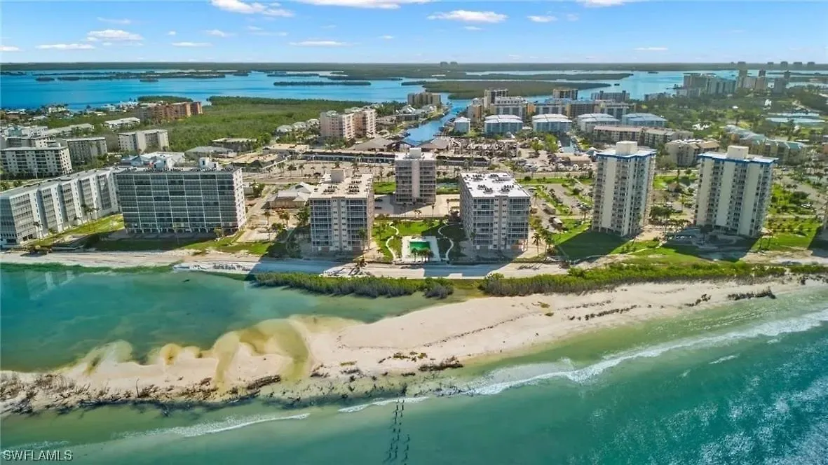 Beachfront -steps From Sparkling And Surf- Sun And Seekers - Roelens * Fort Myers Beach