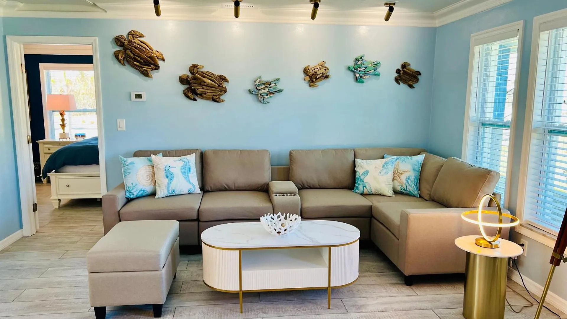 Stunning Single Family With Private Pool On The Quiet South End Of Myers Сasa de vacaciones *
