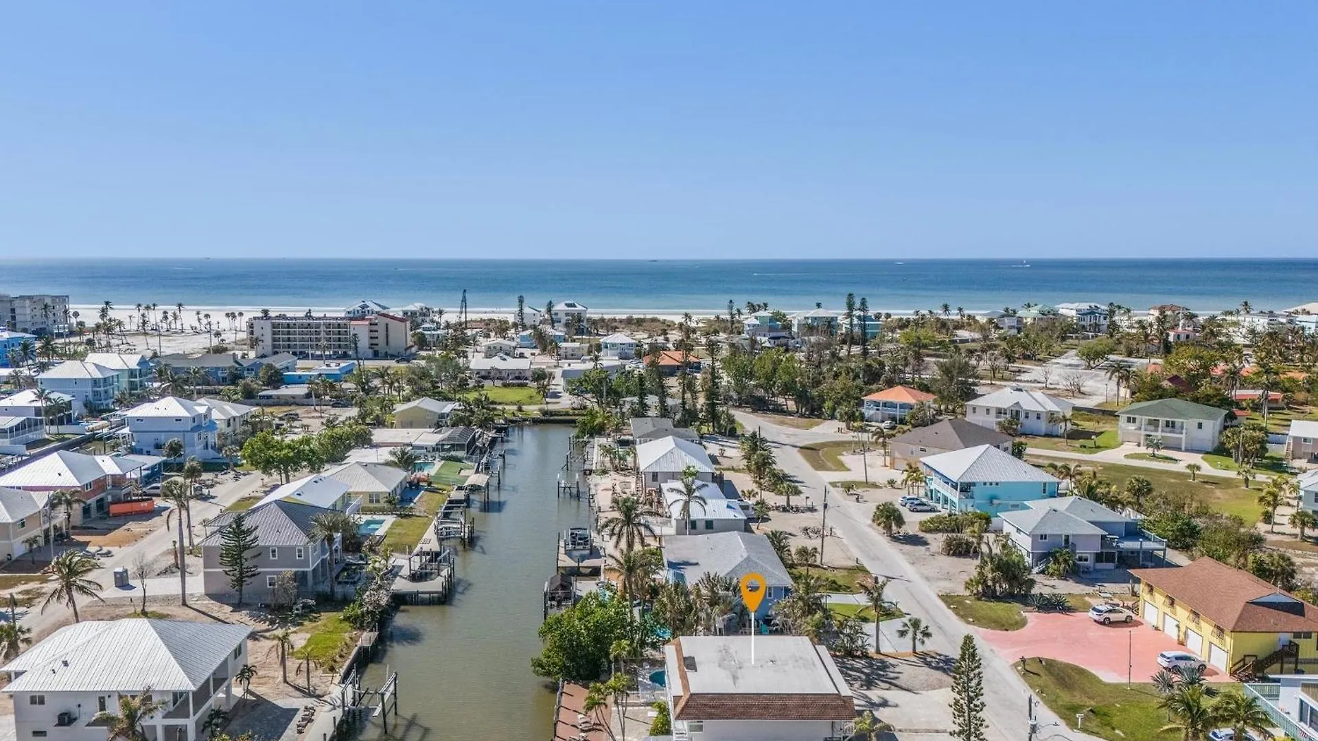 Апартаменты 21591 Waterfront Duplex Right Unit With Pool And