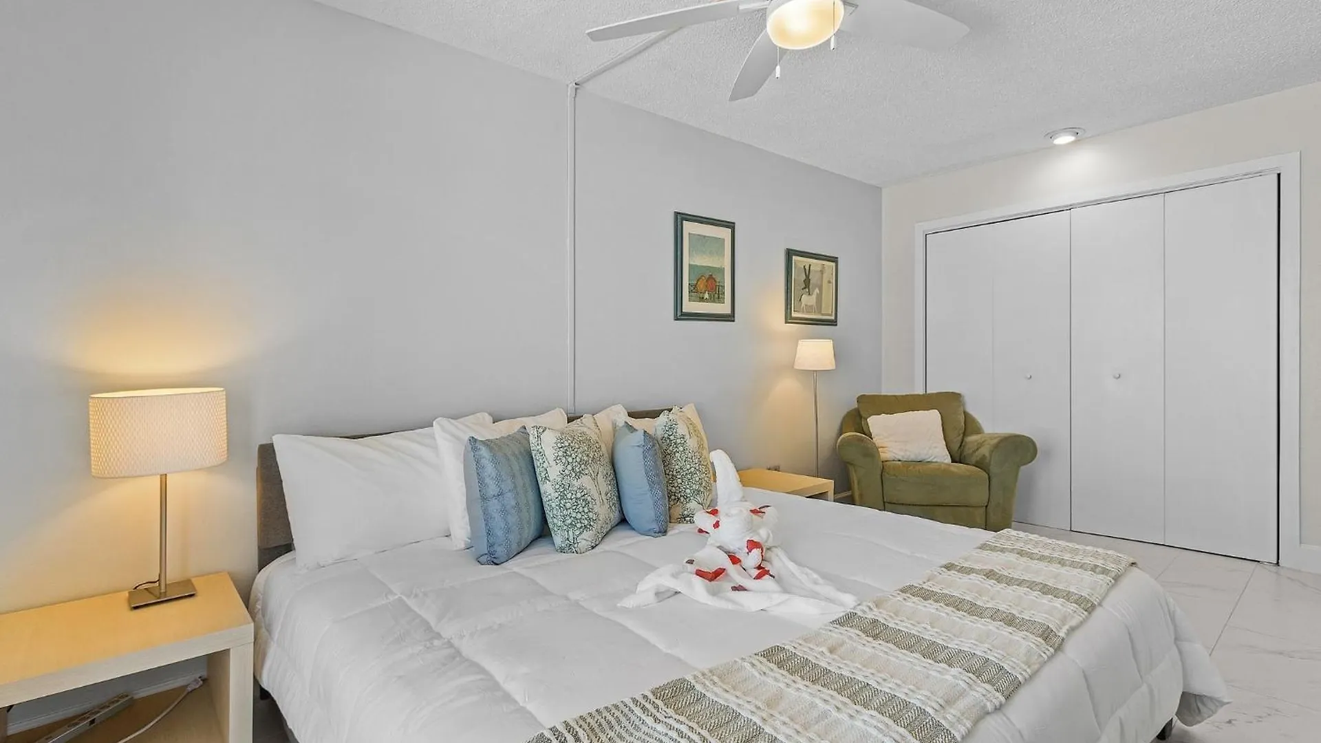 Апартаменты 21591 Waterfront Duplex Right Unit With Pool And *