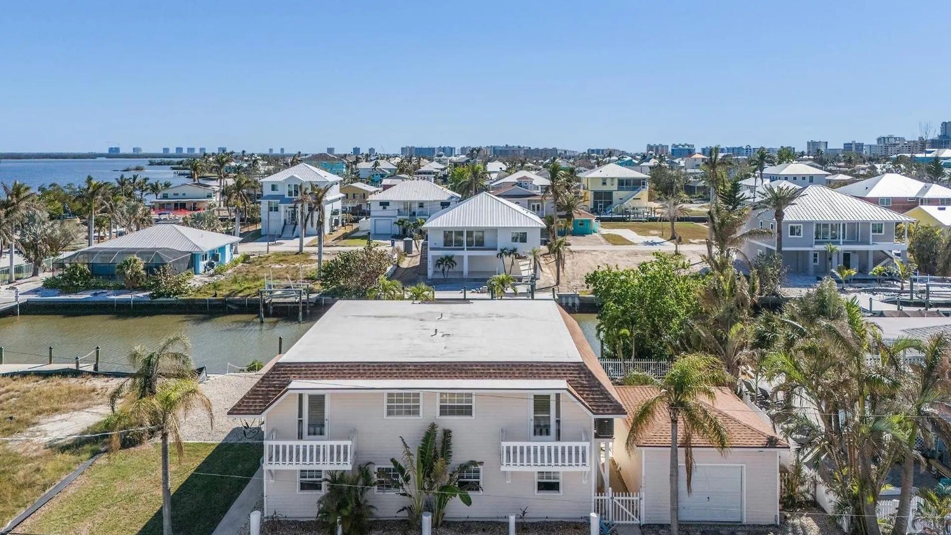 21591 Waterfront Duplex Right Unit With Pool And * Форт Майерс Бич