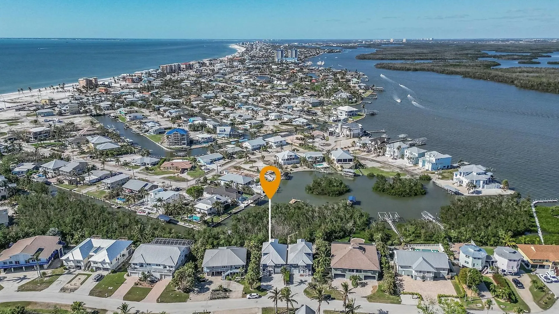 Close To Beach, Secluded Pier With Partial Bay Views - Blue Bayou A - Roelens Fort Myers Beach