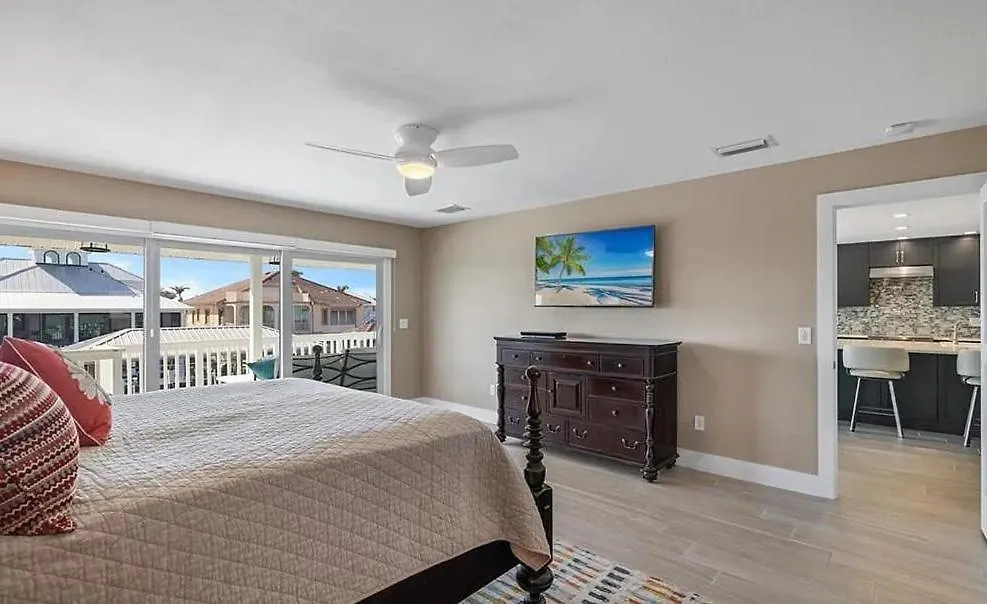 Island Escape By Sun Palace Vacations * Fort Myers Beach