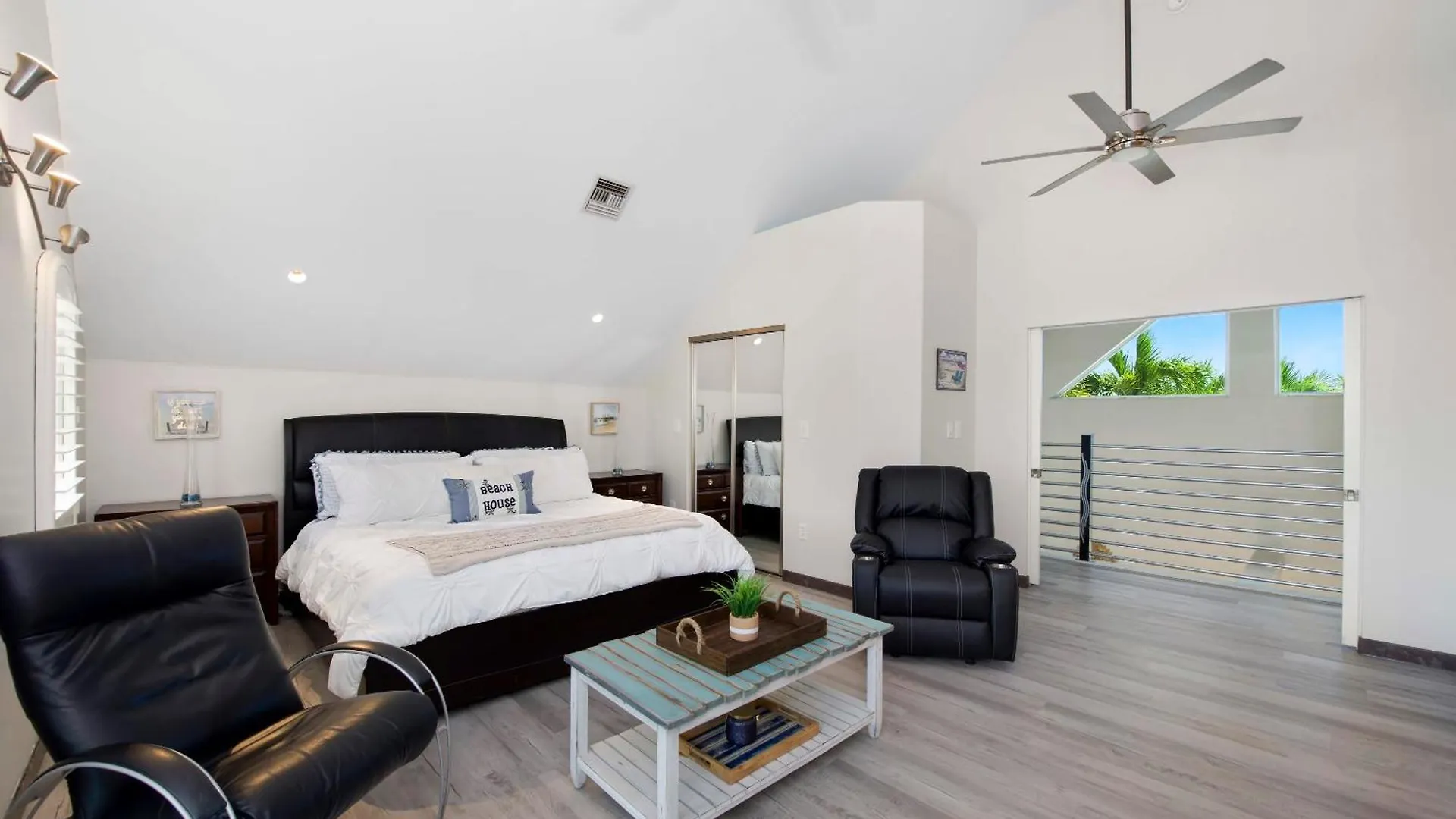 Hawkaritaville By Sun Palace Vacations *