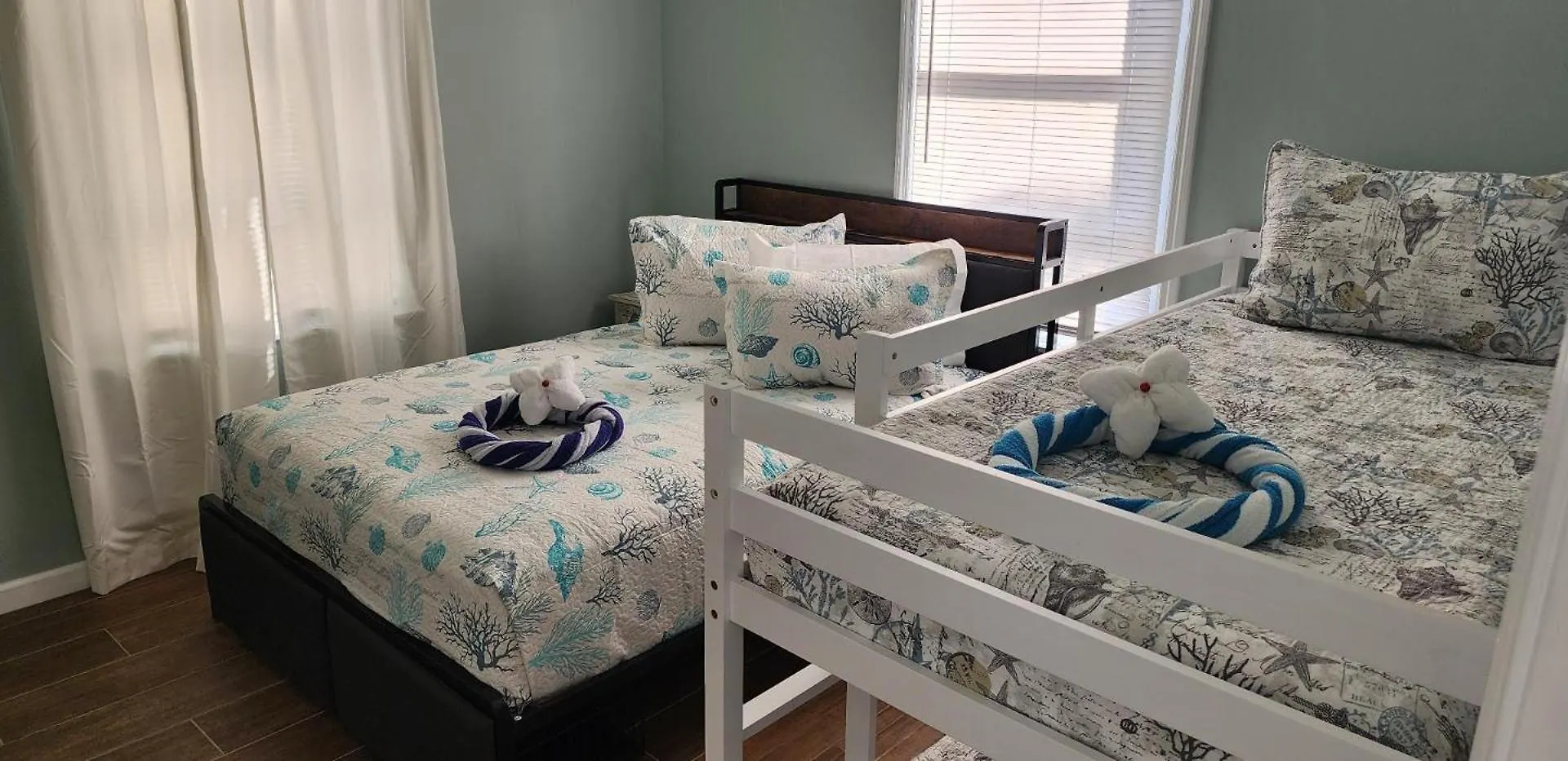 Cozy Two Bedroom Near