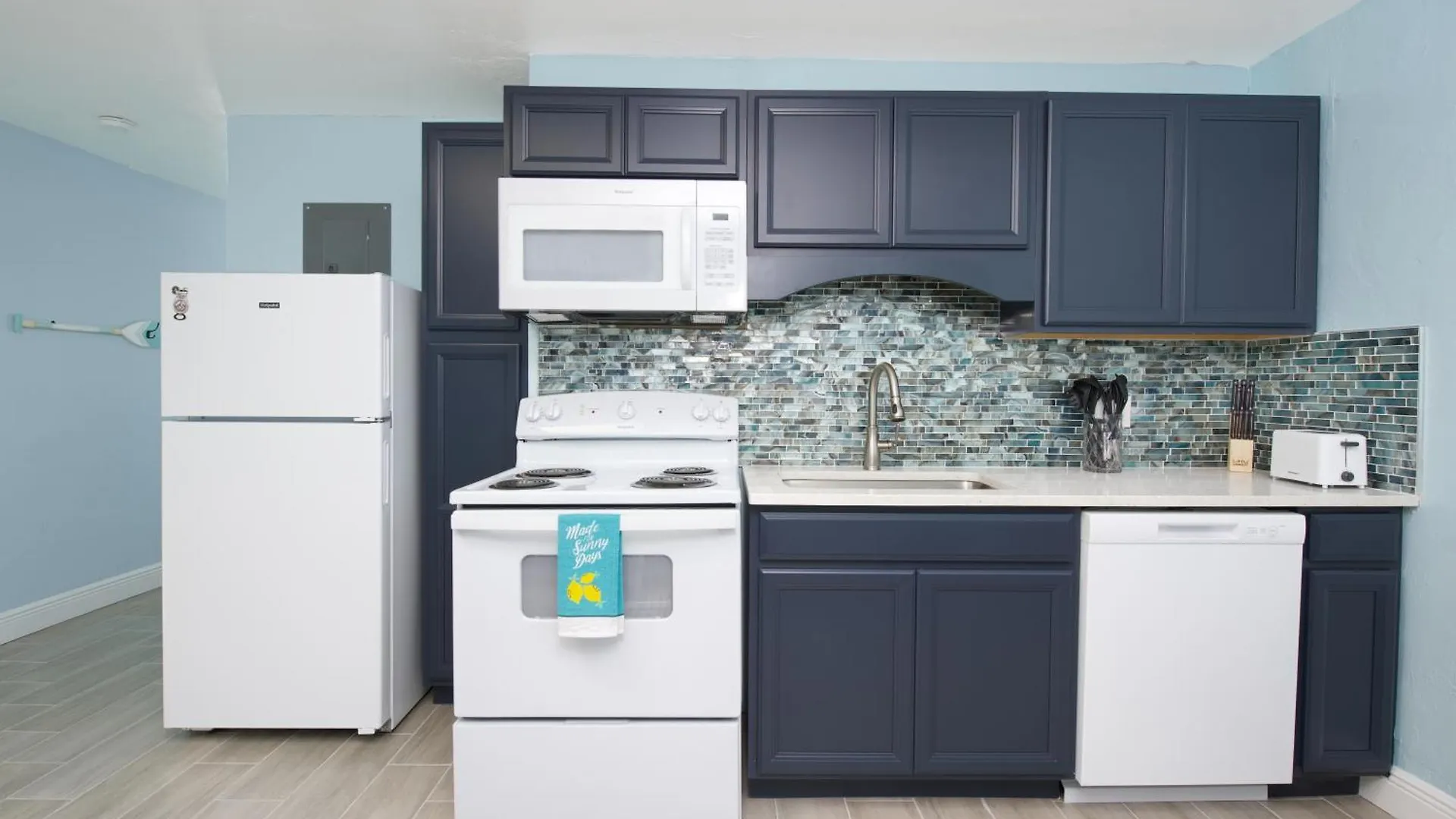 Mermaid Tales 3br #2, #3, And #4 By Sun Palace Vacations Holiday home