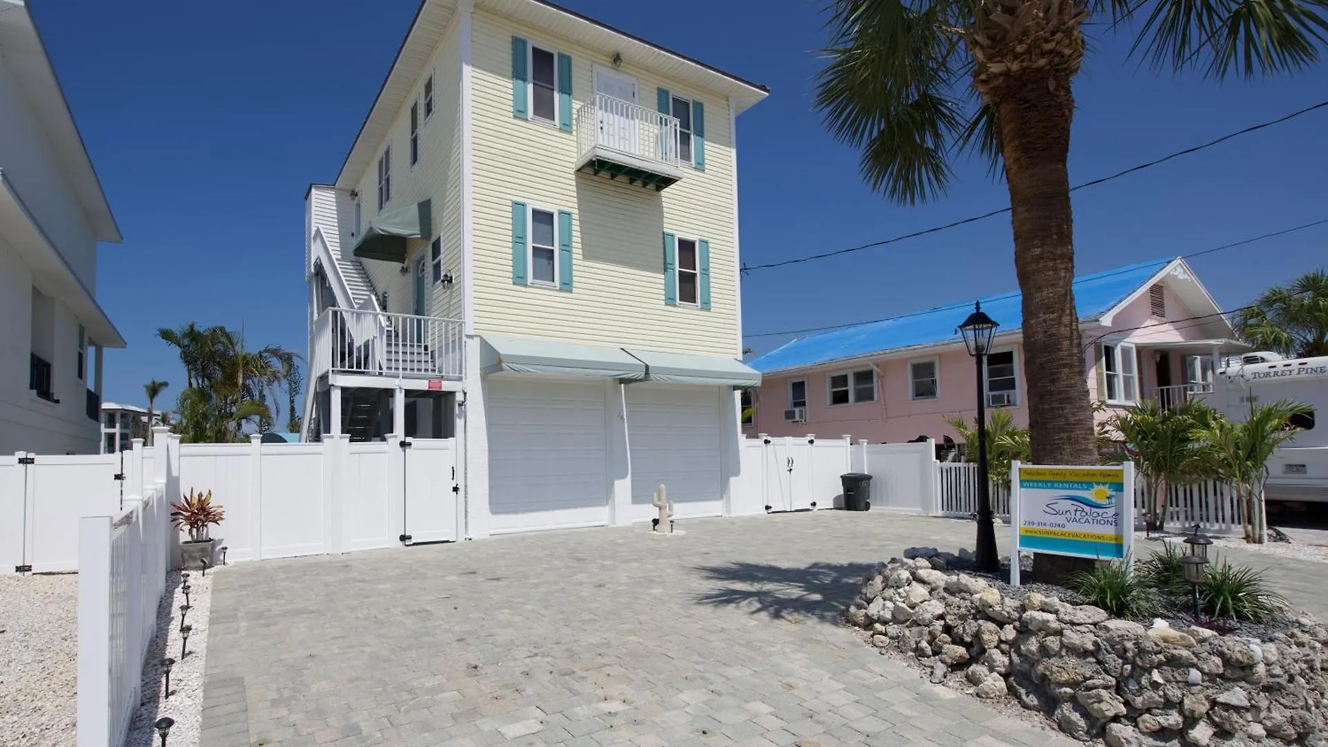 Sunny Canal By Sun Palace Vacations * Fort Myers Beach