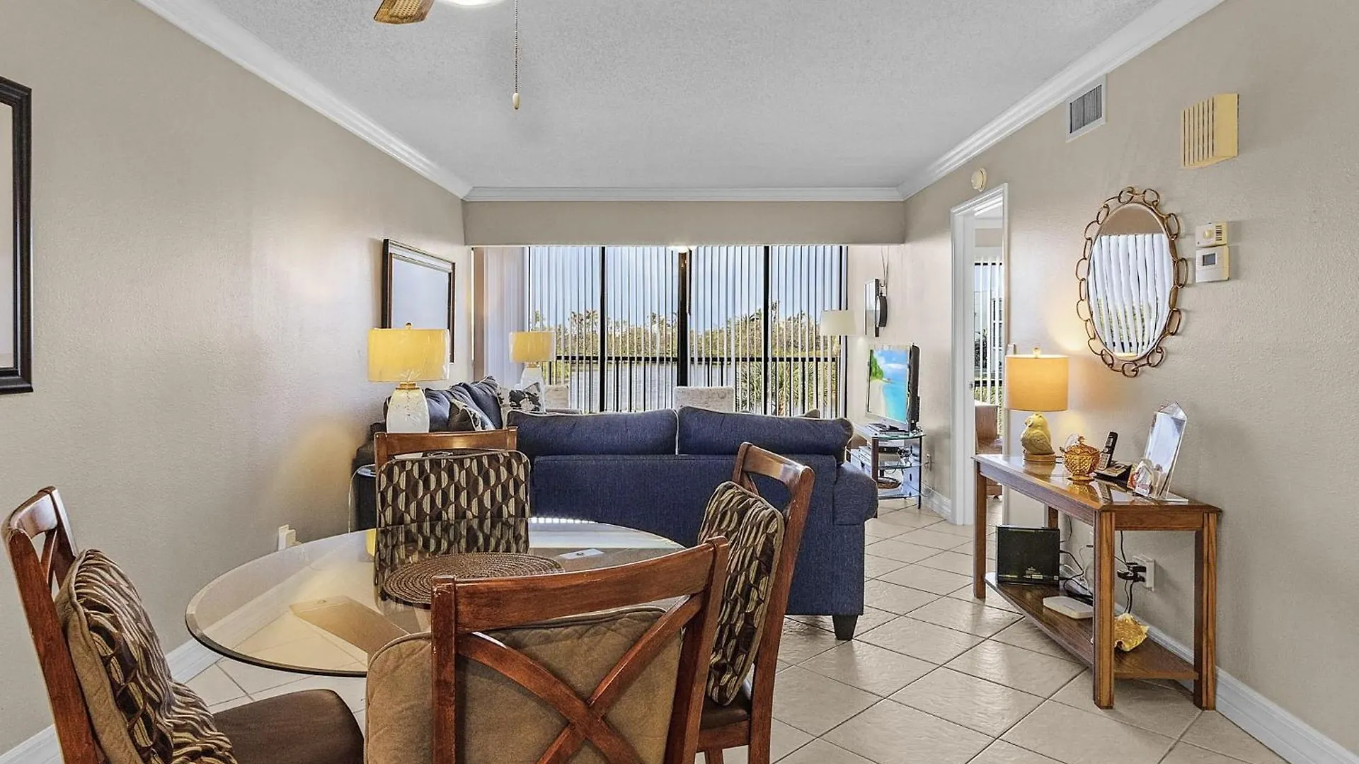 Bay Village 126- Charming Beachfront 2br 2ba With Balcony Appartement