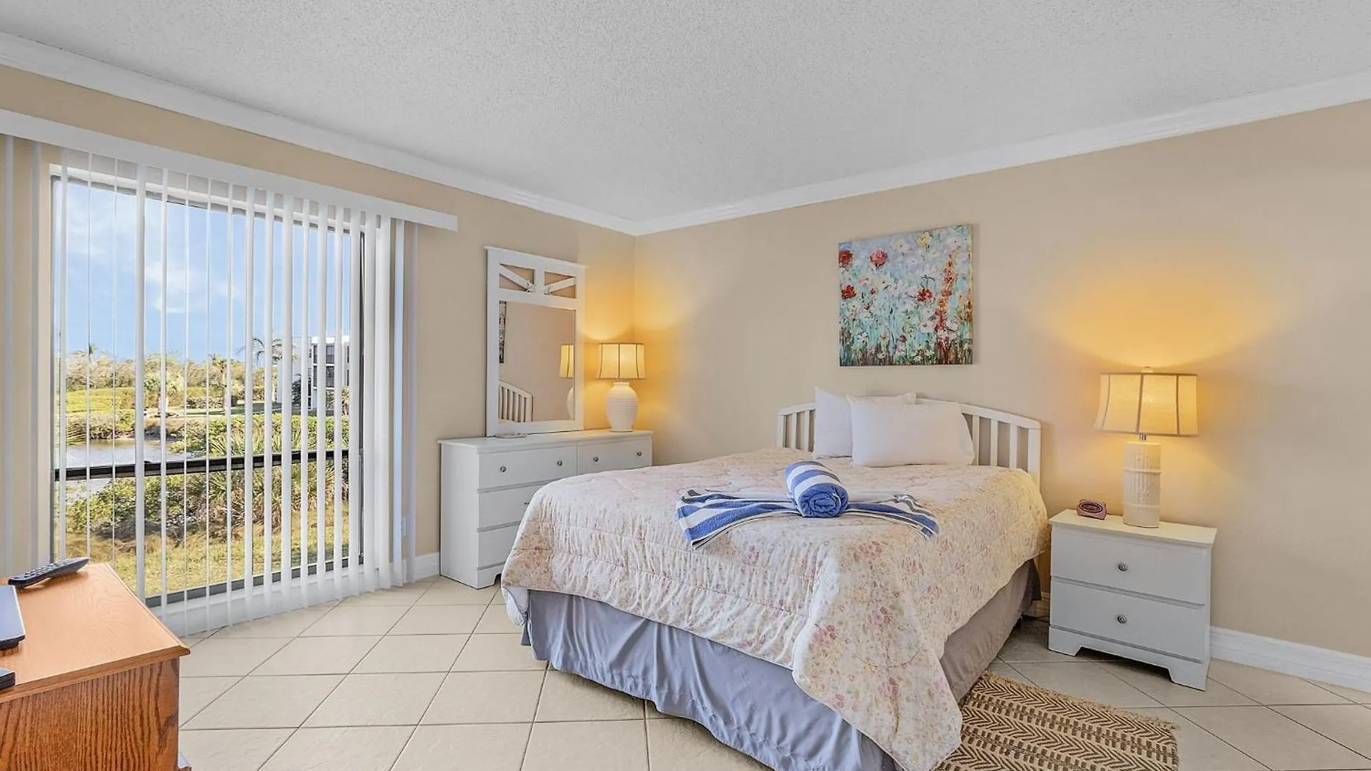 Appartement Bay Village 126- Charming Beachfront 2br 2ba With Balcony